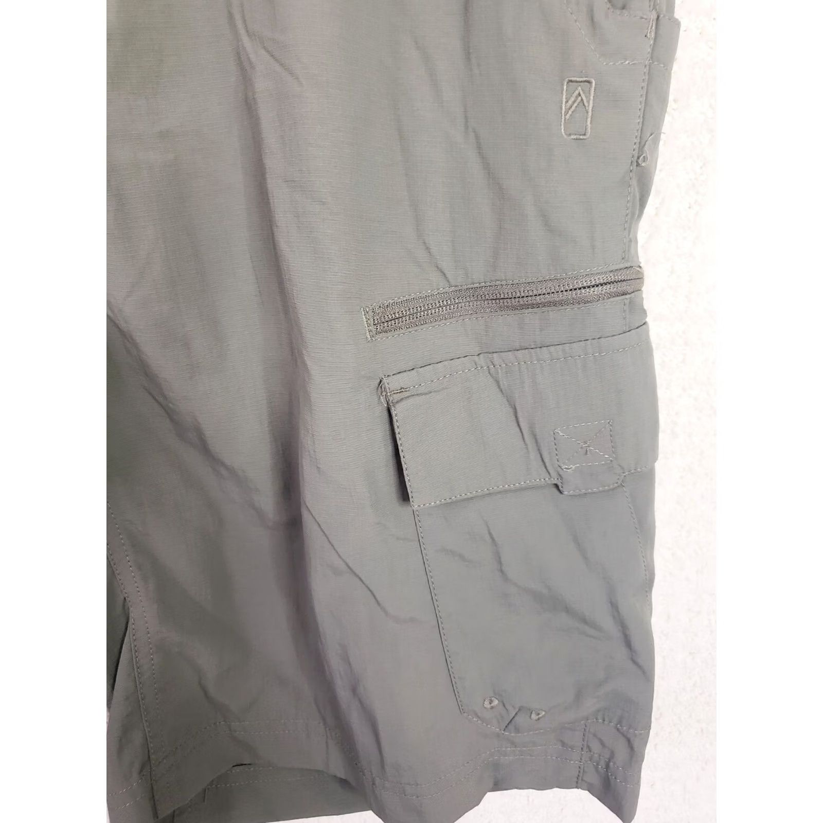 Vintage Alpine Design Men's Bermuda Shorts 36 Green Belted Elastic Waist Pockets Inseam 10 Casual Travel Workwear Regular Size 36 Size US 36 / EU 52 - 6 Thumbnail