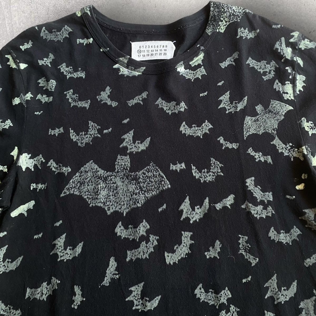 Maison Margiela Fall07 Glow In The Dark Bats T Shirt Size US S / EU 44-46 / 1 - 1 Thumbnail