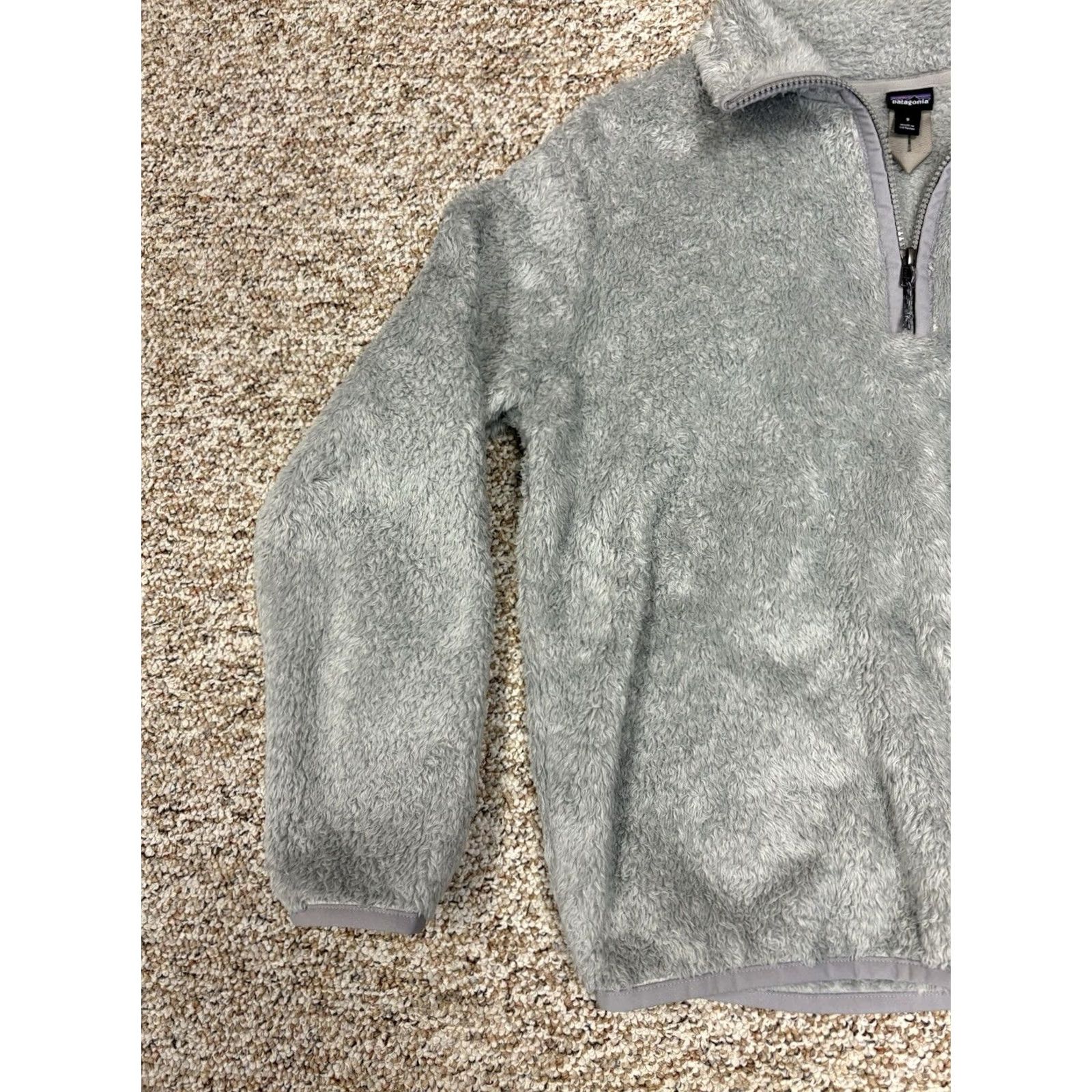 Patagonia Patagonia Jacket Grey 1/4 Zip Pullover Logo Mock Neck Fuzzy Women’s Size Small Size S / US 4 / IT 40 - 2 Thumbnail