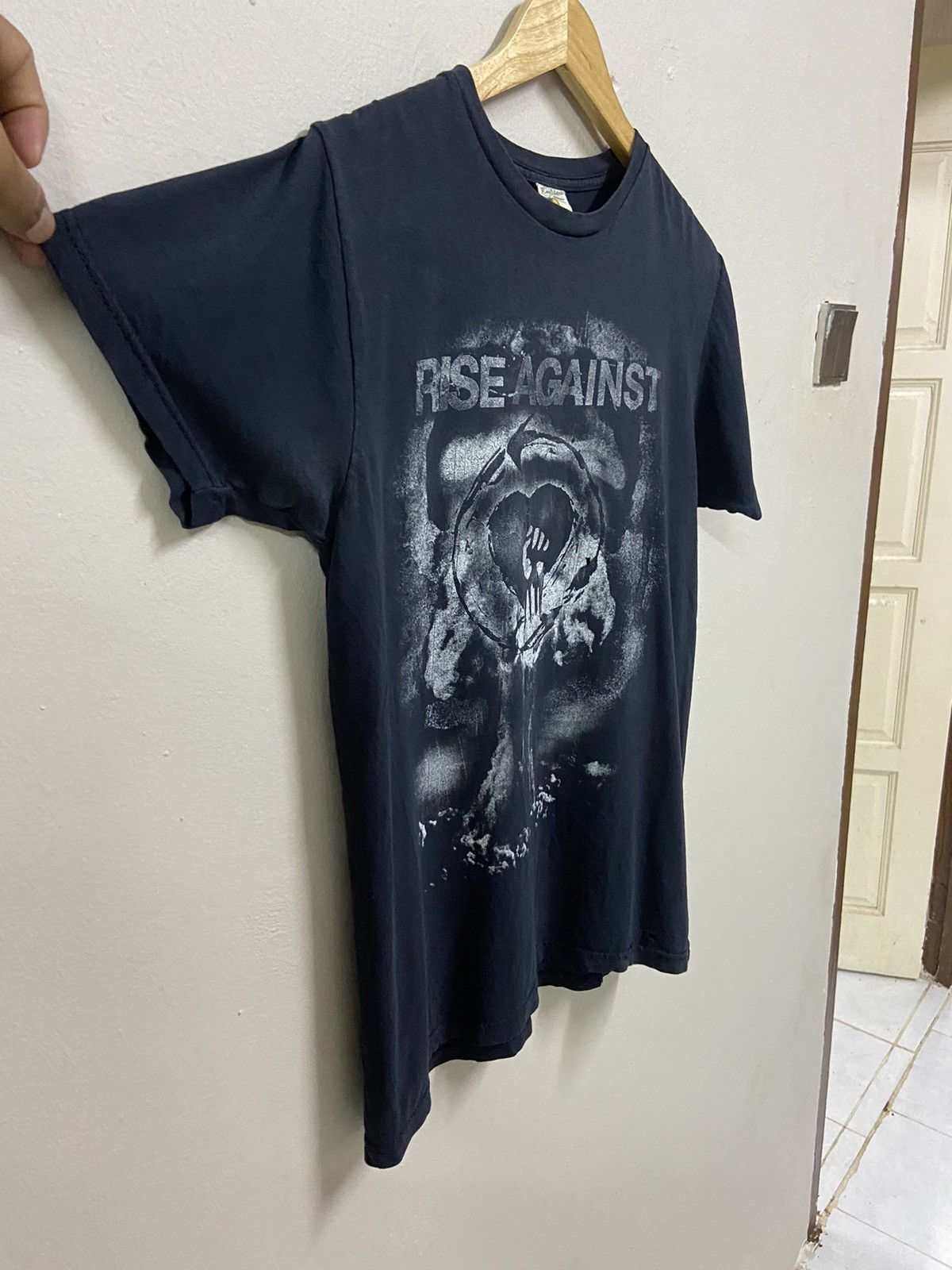 Band Tees × Vintage Vintage Y2K Rise Againt T Shirt Size US M / EU 48-50 / 2 - 8 Thumbnail