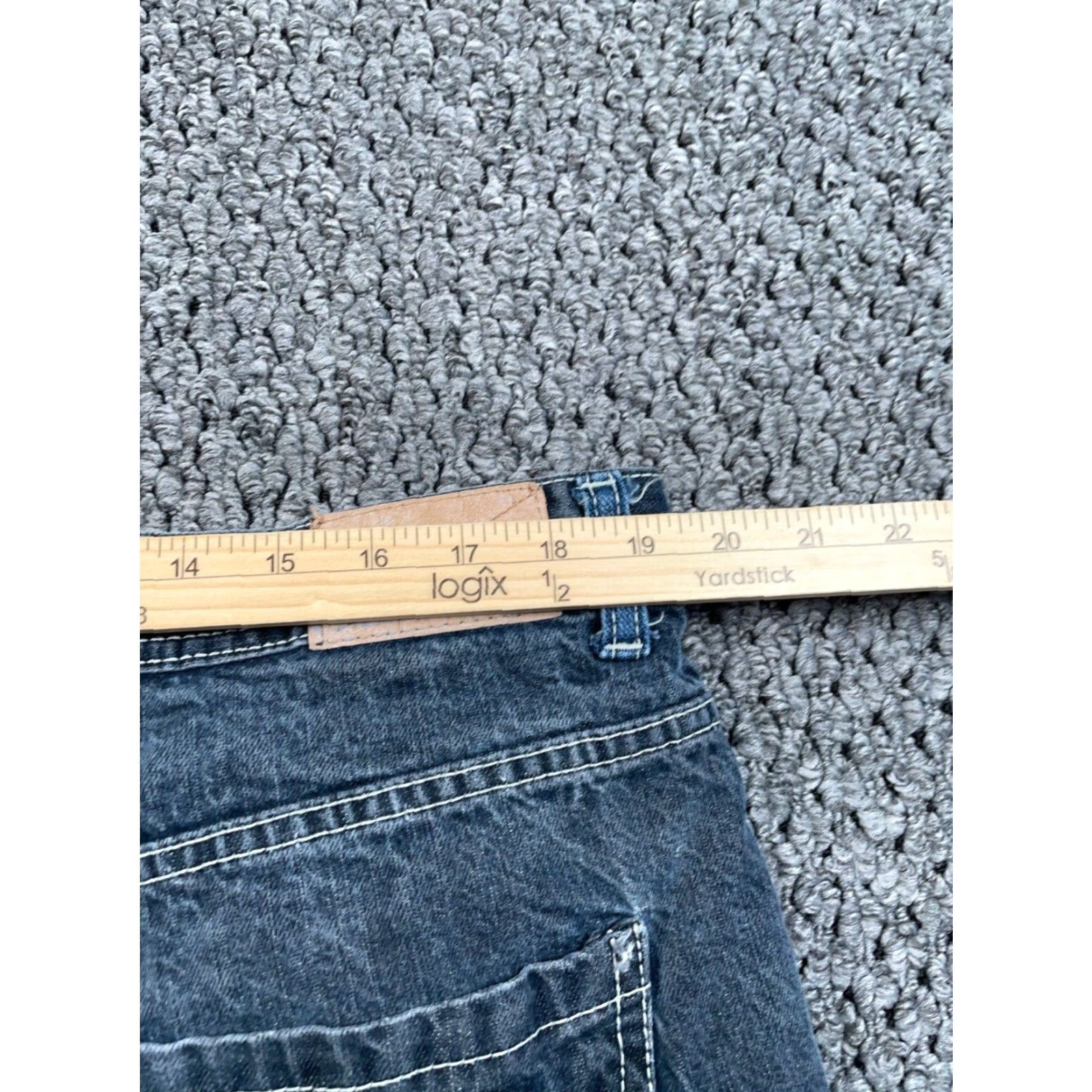 Akademiks VINTAGE Akademiks Jeans Men's 38 x 30 Blue Denim High Rise Relaxed Straight 90s Hip Hop Baggy Loose Fit 5-Pocket Zip Fly Size US 39 - 5 Thumbnail