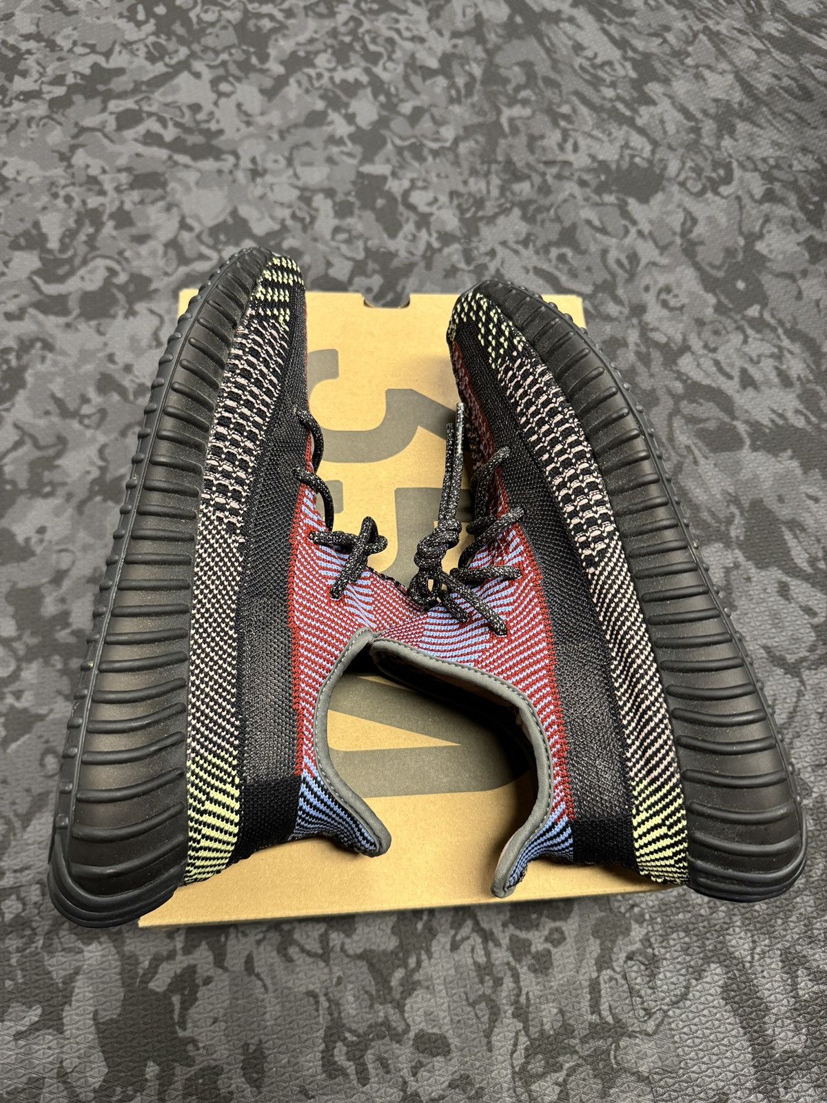 Adidas Yeezy 350 Yecheil Size US 10.5 / EU 43-44 - 5 Thumbnail