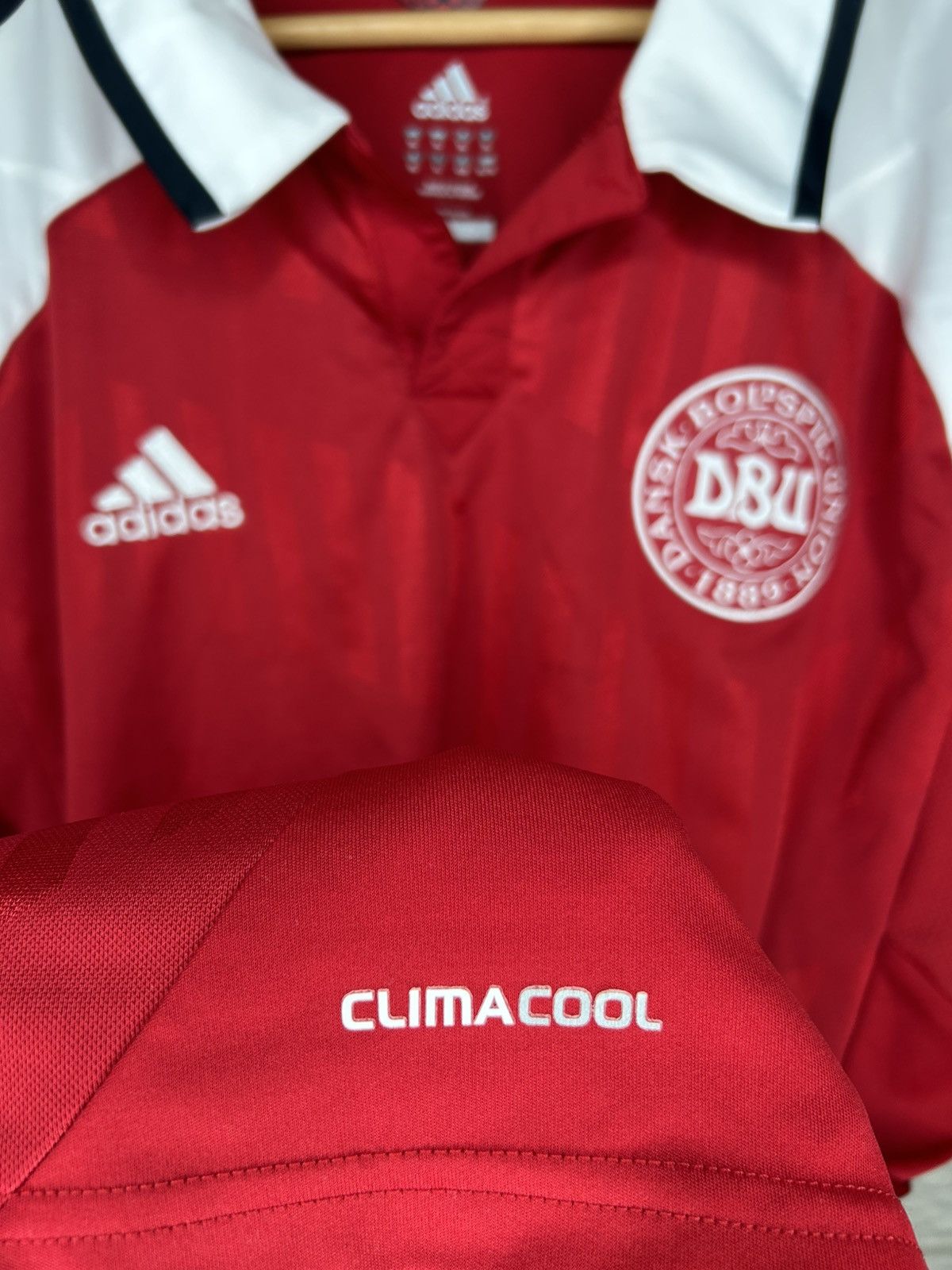 Adidas Adidas Denmark 2012 Home Jersey Size US XL / EU 56 / 4 - 9 Thumbnail