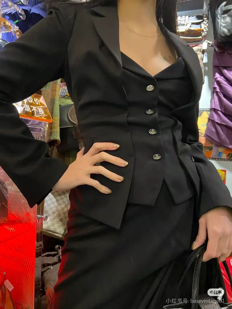 Vivienne Westwood Vivienne Westwood A jacket with a false two-piece collar a Size S / US 4 / IT 40 - 7 Thumbnail
