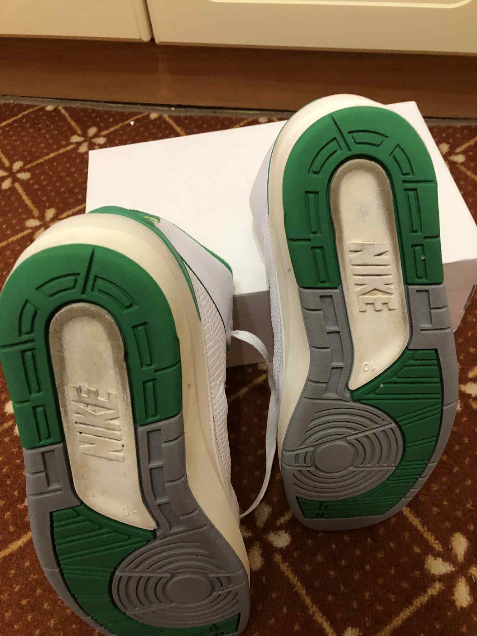 Jordan Brand Air Jordan 2 Retro "Lucky Green" Size US 10 / EU 43 - 6 Thumbnail