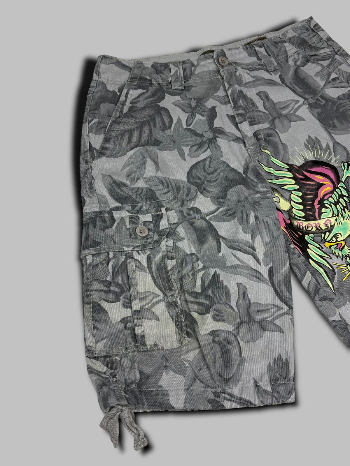 🔥 ED HARDY Y2k FLORAL OVER PRINT SKULL LOGO CARGO SHORTS Shorts