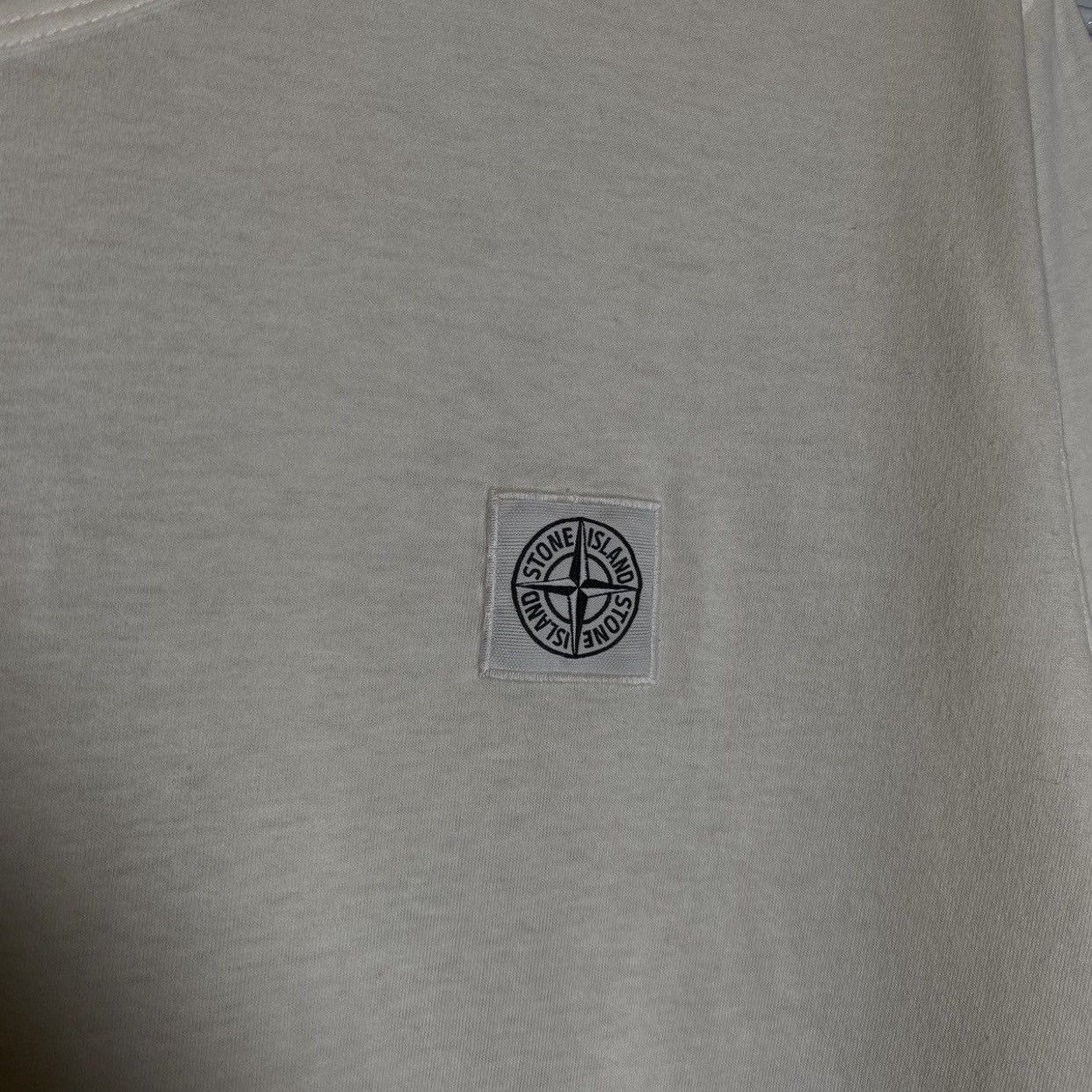 Stone Island Stone Island White V-Neck Compass Patch T-Shirt Size US XL / EU 56 / 4 - 5 Thumbnail