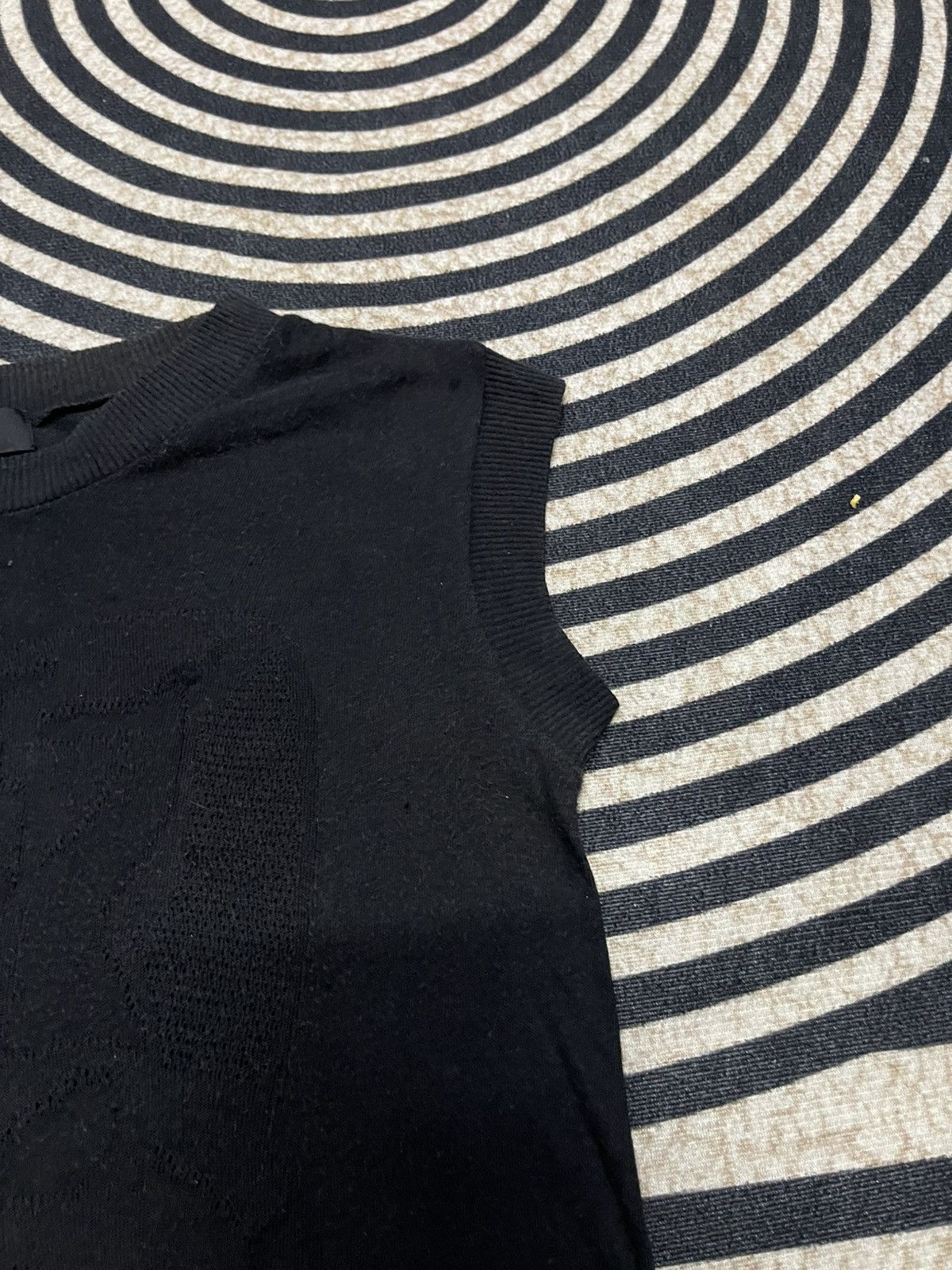 Y's VINTAGE YOHJI YAMAMOTO SLEEVELESS ABSTRACT DESIGN RARE Size US M / EU 48-50 / 2 - 11 Thumbnail