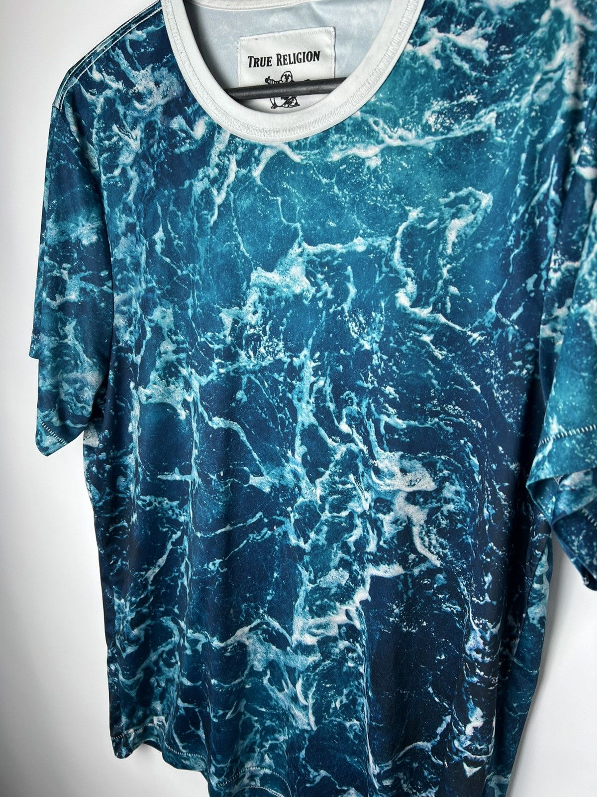 Japanese Brand Vintage streetwear y2k True Religion Sublimated Waves Print Size US M / EU 48-50 / 2 - 3 Thumbnail