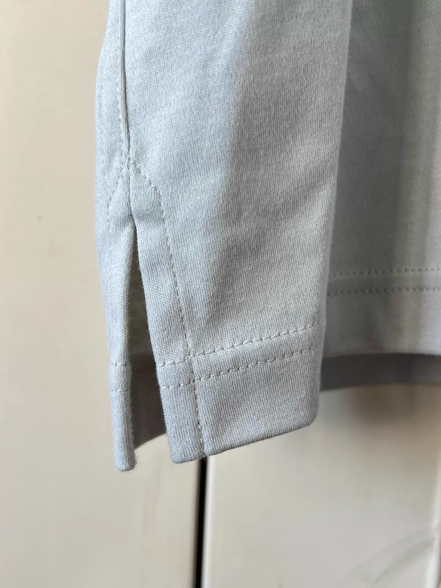 Hermes Hermès Men's Short Sleeve Tee Fog Gray XL Horse Motif Size US XL / EU 56 / 4 - 6 Thumbnail