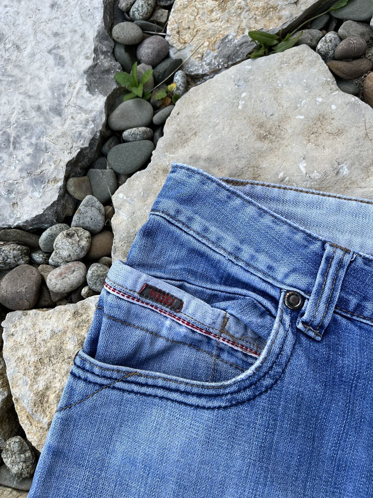 Diesel × Vintage Vintage Diesel freedom y2k baggy distressed thrashed jeans Size US 34 / EU 50 - 14 Thumbnail