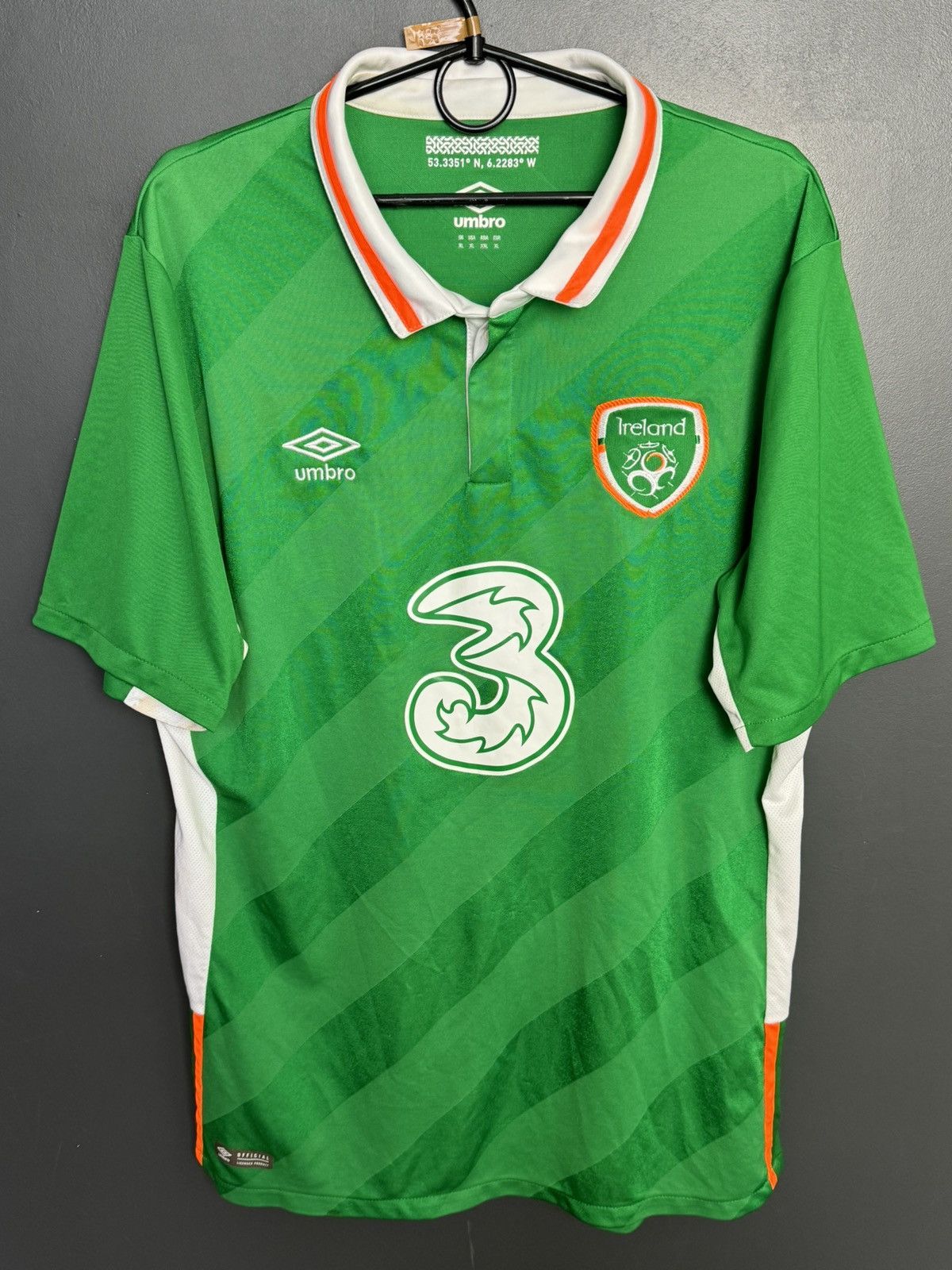 Umbro Republic of Ireland 16/18 Home Football Jersey Size US XL / EU 56 / 4 - 1 Thumbnail