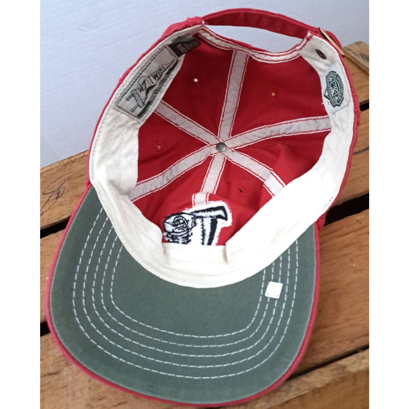 Twins VINTAGE Lansing Lugnuts Milb Baseball Hat Adjustable red 47 Brand Cotton Breathable Men Baseball Cap Size ONE SIZE - 4 Thumbnail
