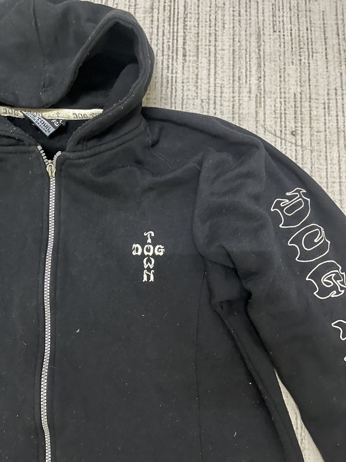 Dogtown × Japanese Brand × Vintage Vintage 90s dogtown black dragon hoodie Size US L / EU 52-54 / 3 - 3 Thumbnail