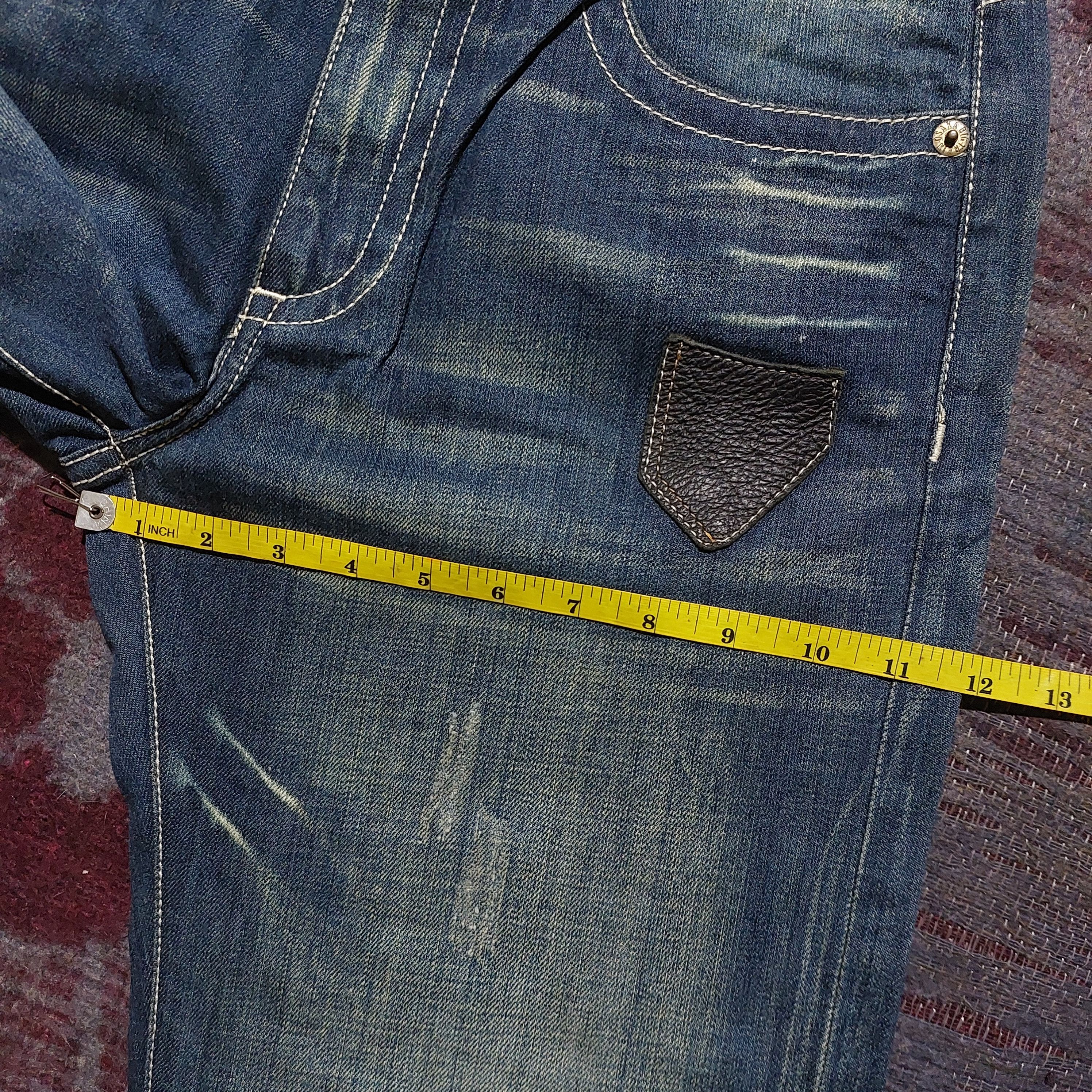 Tornado Mart OSAKA BIG TRAIN feather tendon pattern distressed jeans Size US 29 - 15 Thumbnail
