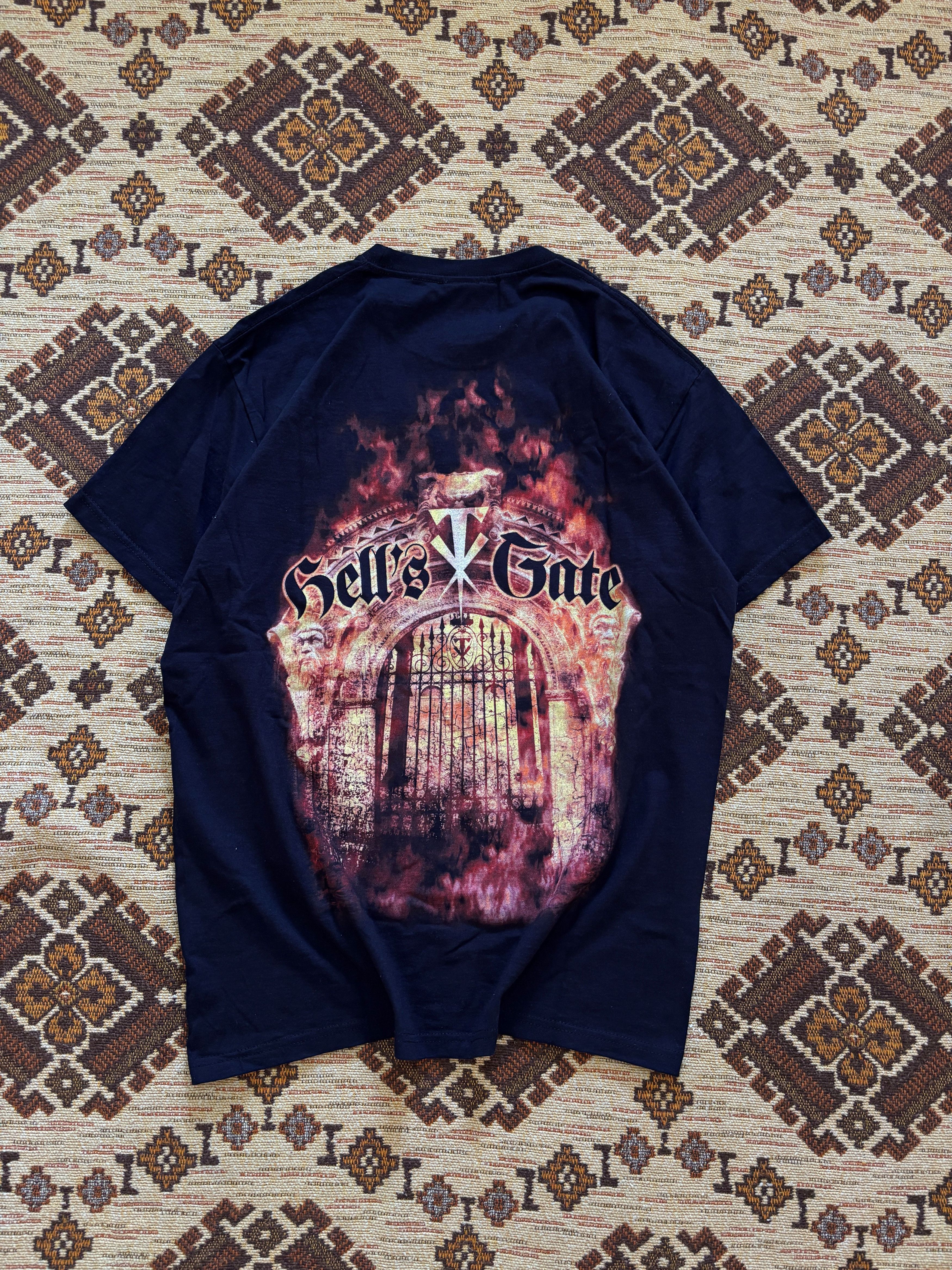 WWE The Undertaker Hells Gates 2009 WWE Tshirt Size US M / EU 48-50 / 2 - 4 Thumbnail