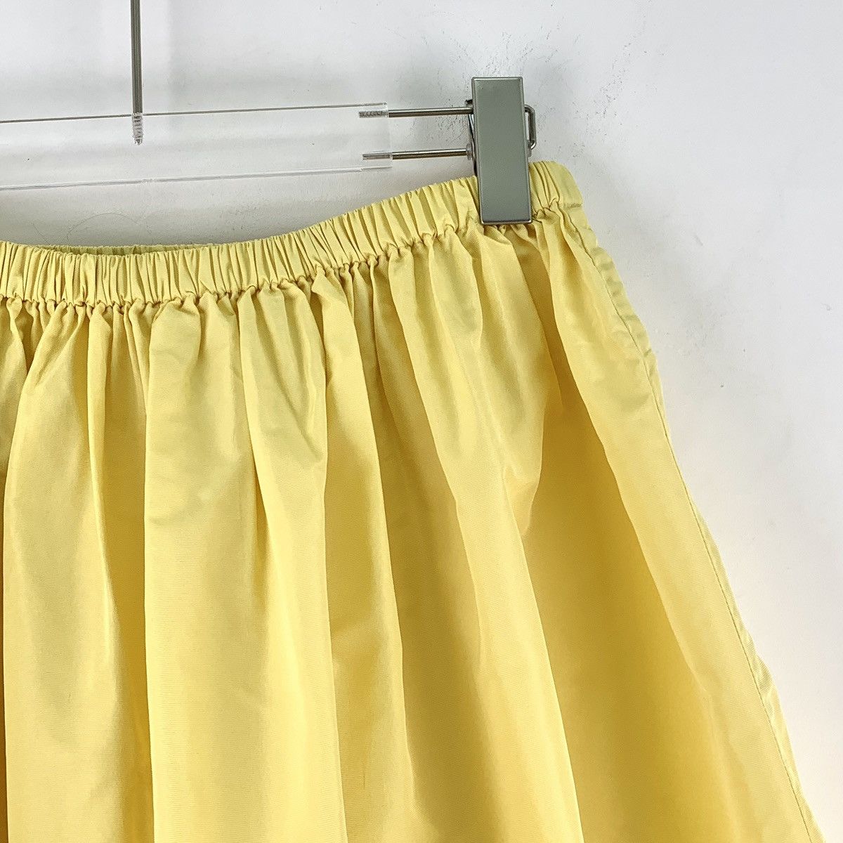 Miu Miu Miu Miu Yellow Pleated Elastic Waist Mini Skirt K26WX Size 27" / US 4 / IT 40 - 3 Thumbnail