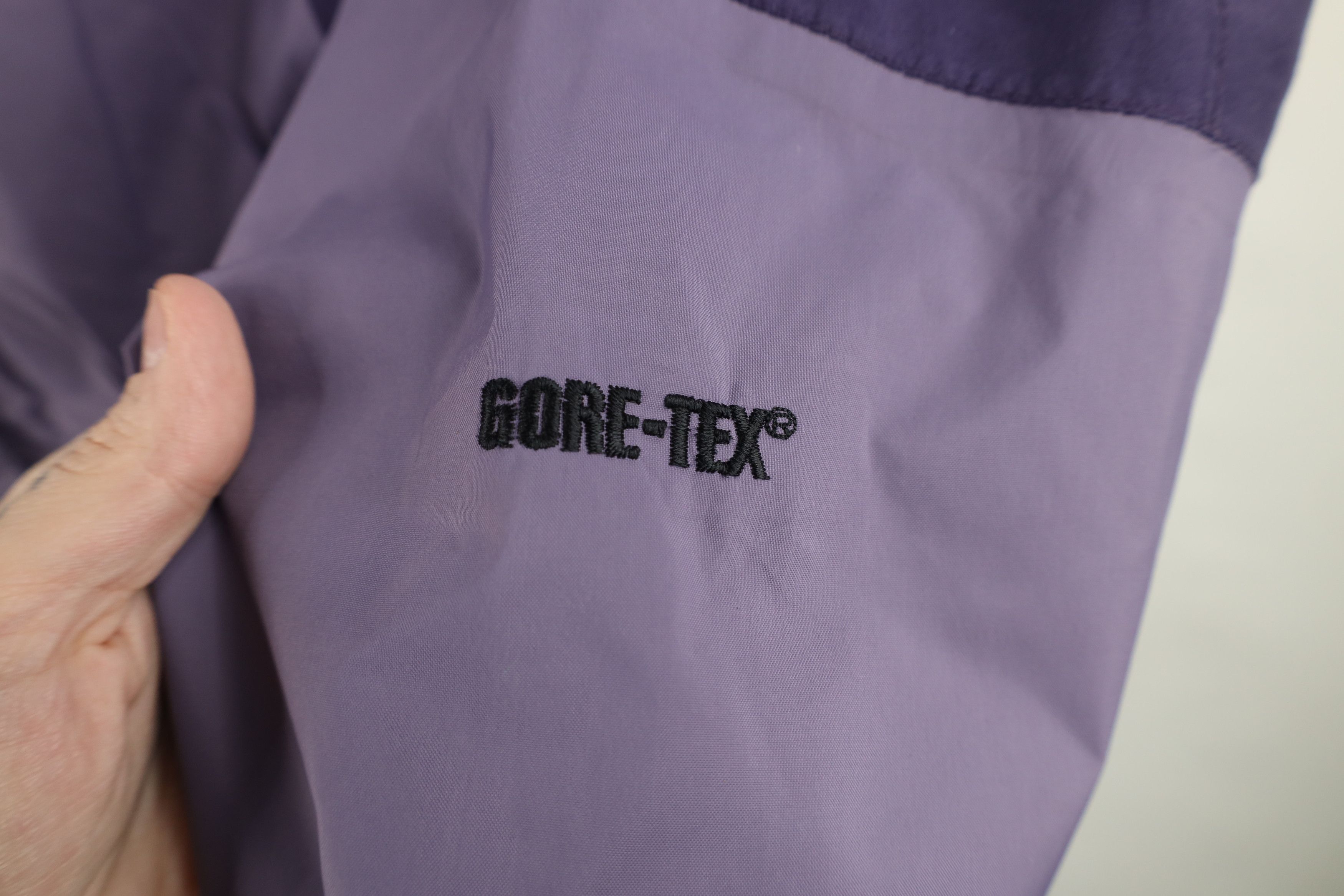 The North Face × Vintage Vintage 90s The North Face Goretex Hooded Jacket Purple Size S / US 4 / IT 40 - 4 Thumbnail