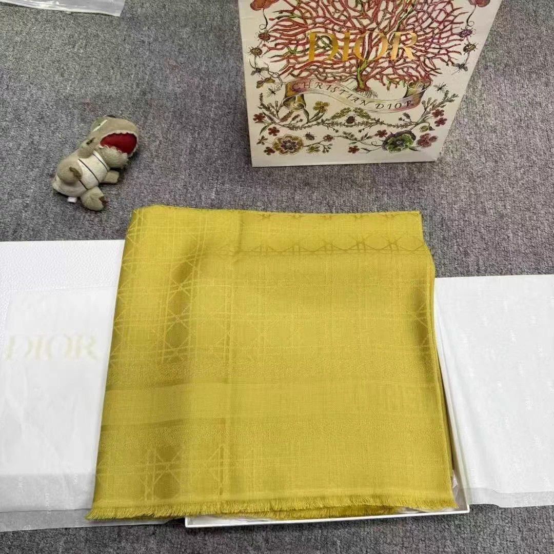 Dior Dior Quilted Slogan Square Scarf New Size ONE SIZE - 1 Thumbnail