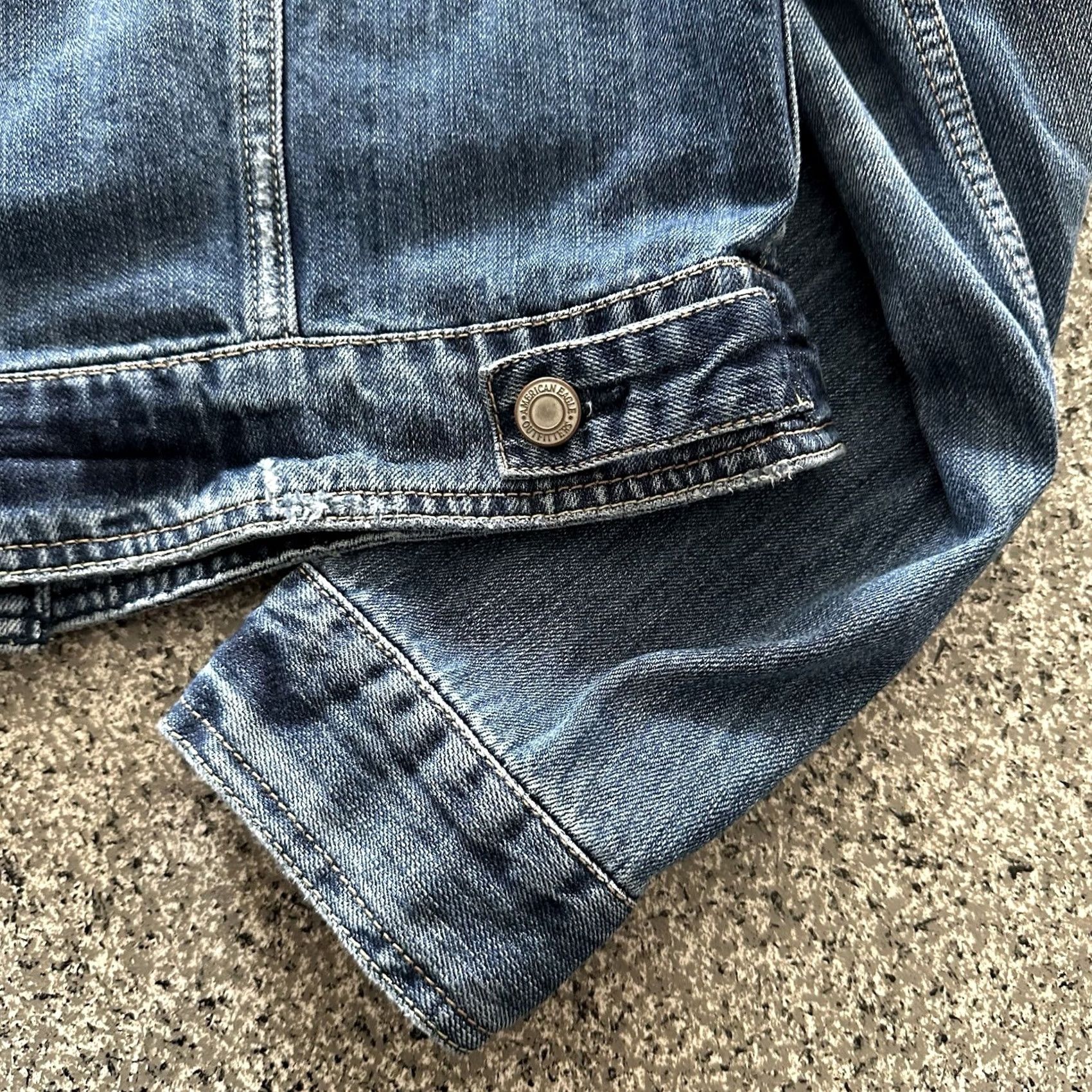 American Eagle Outfitters VINTAGE American Eagle Outfitters Denim Jacket Women’s L AE Trucker Jean Sun Face Print Jacket Size 36" / US 14 / IT 50 - 6 Thumbnail