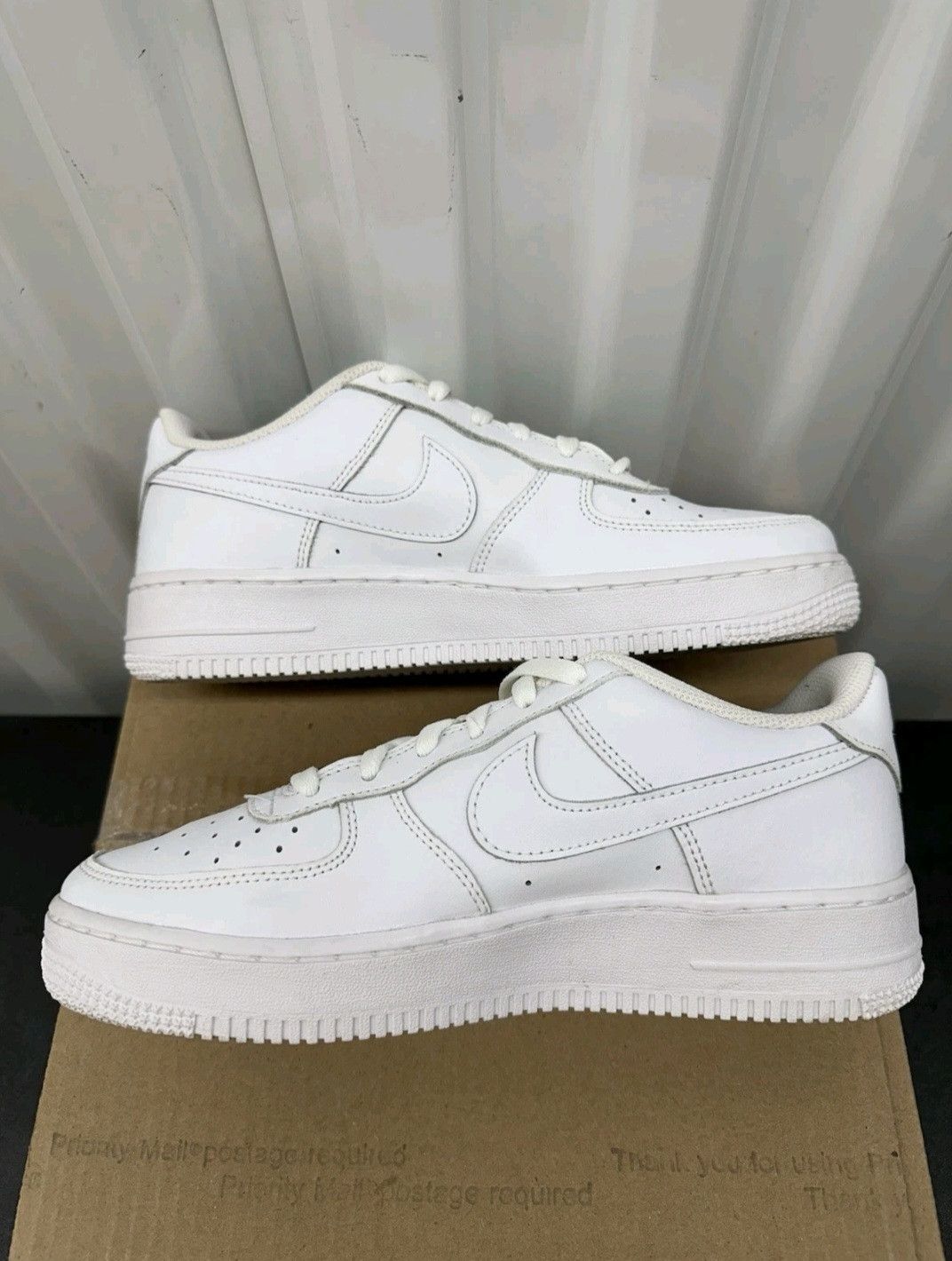 Nike Nike Air Force 1 Low LE GS Triple White DH2920111 Size 7Y Size US 7 / EU 40 - 4 Thumbnail