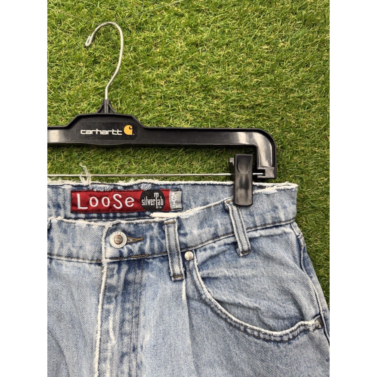 Levi's VINTAGE Levi's SilverTab Baggy Jeans Mens 30x32 Light Wash Denim 90s Relaxed Baggy Straight 5-Pocket Blue Cotton Jeans Mens Levi's Silvertab 90s Theme Size US 30 / EU 46 - 7 Thumbnail