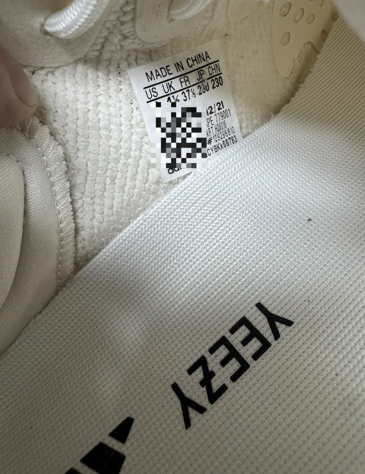 Adidas Adidas Yeezy 350 V2 Bone HQ6316 K37 Size US 7 / IT 37 - 6 Thumbnail