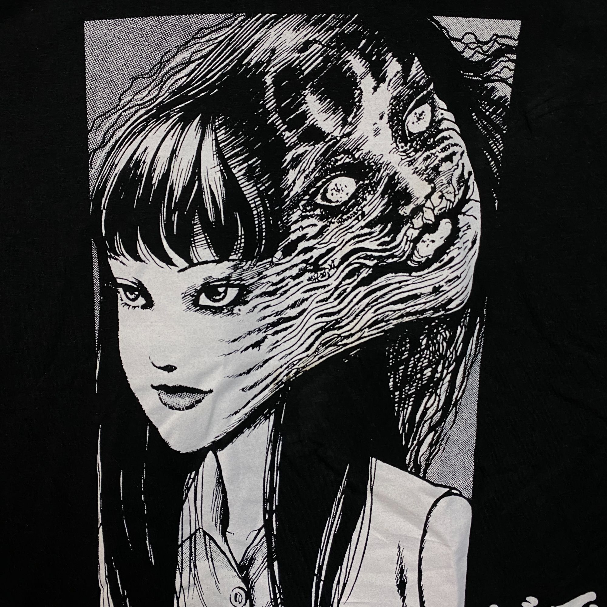 Ripple Junction Junji Ito Tomie "Right? But a Beauty" Horror Manga T-Shirt M Size US M / EU 48-50 / 2 - 2 Thumbnail