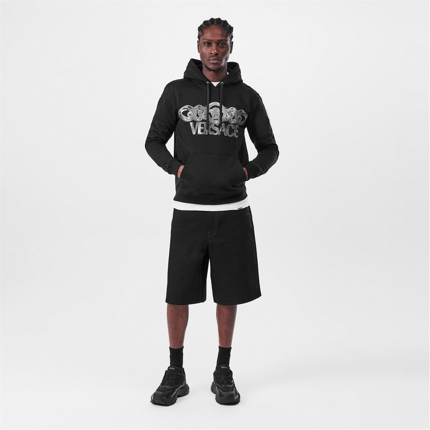 Versace o1g2r1mq0526 On Chain Hoodie in Black Size US M / EU 48-50 / 2 - 6 Thumbnail