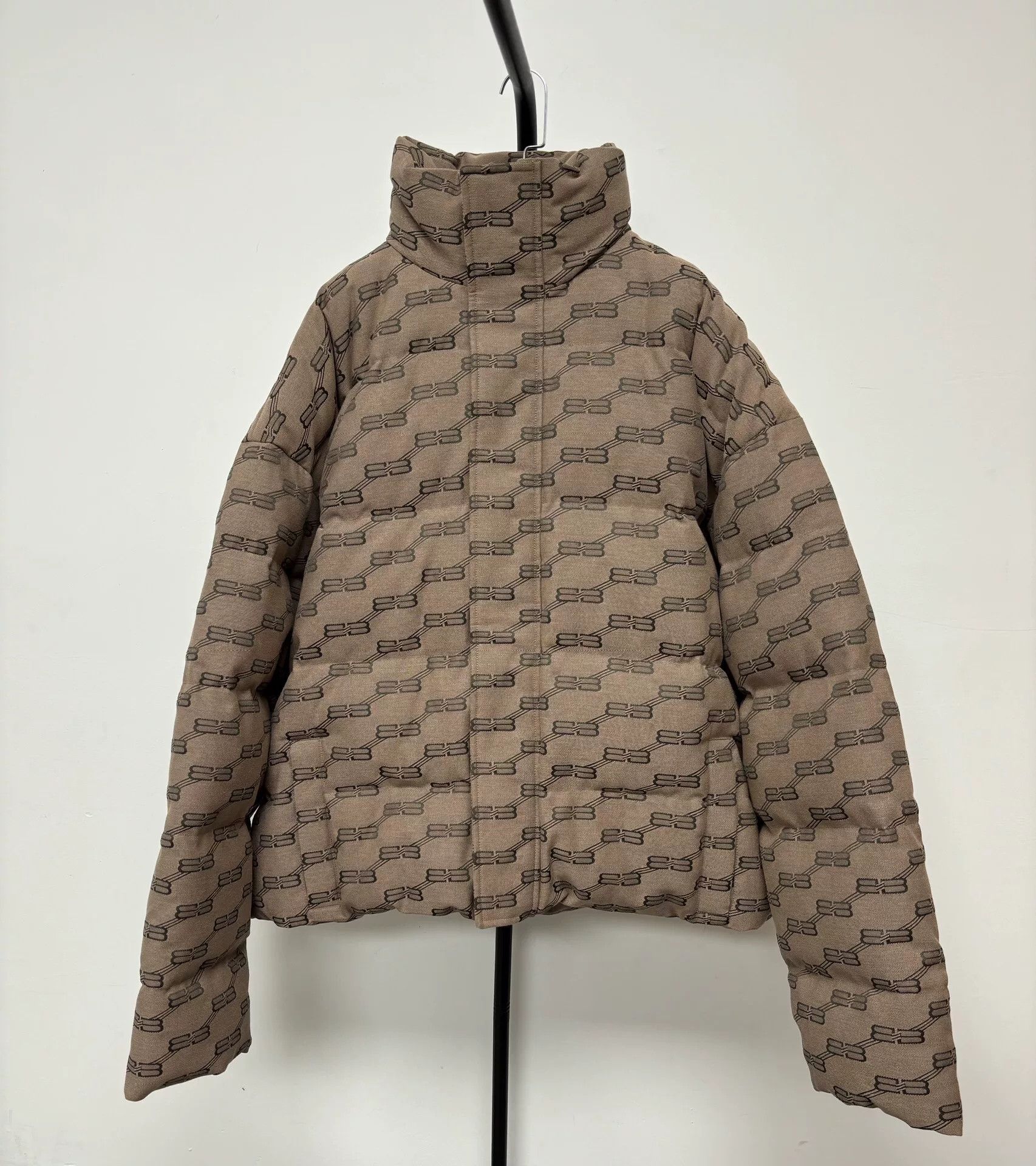 Balenciaga Balenciaga SS22 Logo Print Stand Collar Jacket Size US XL / EU 56 / 4 - 1 Thumbnail