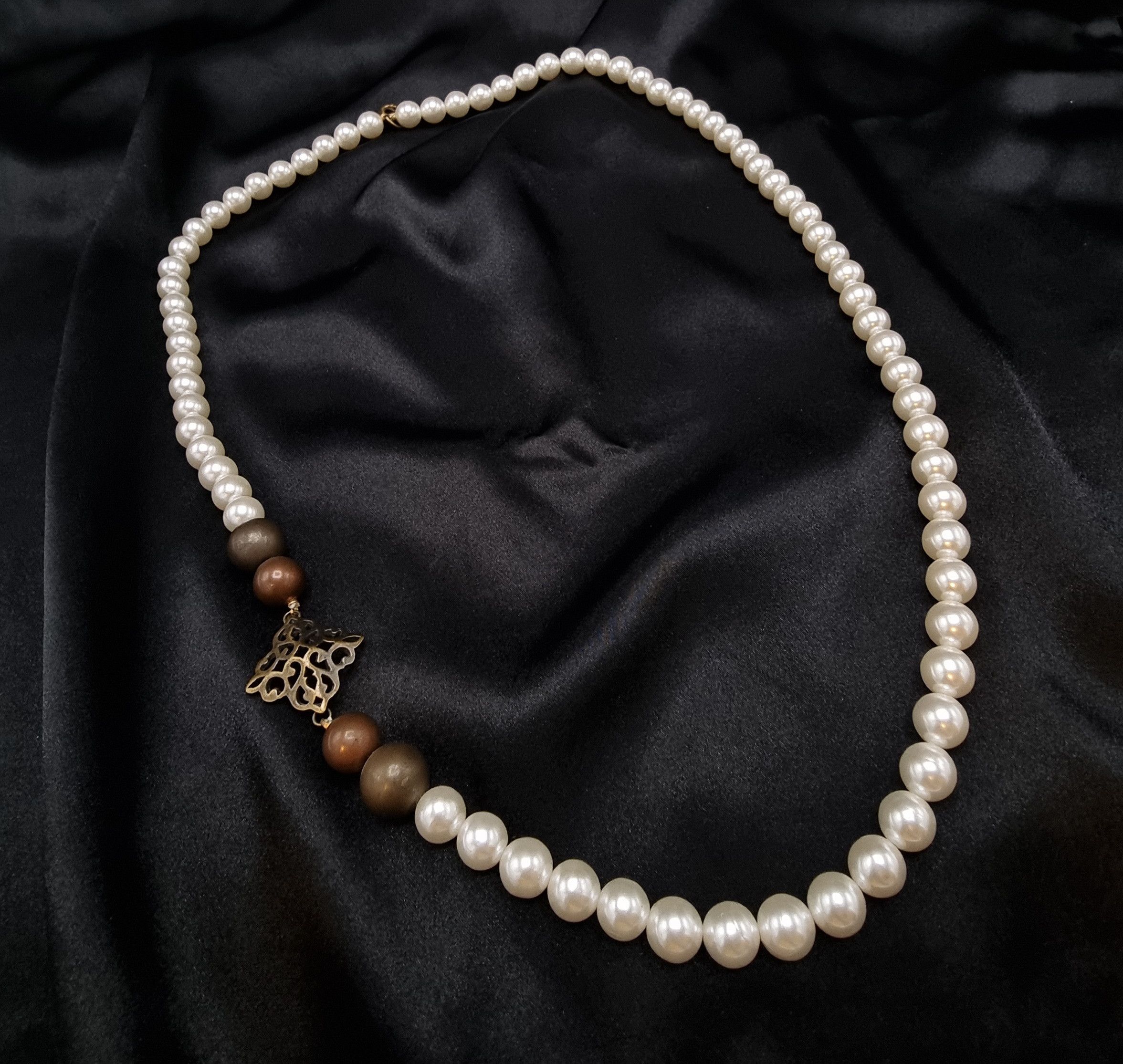 Vintage Vintage 1990s Faux Pearl Necklace With Bronze-Tone Beads Size ONE SIZE - 2 Thumbnail