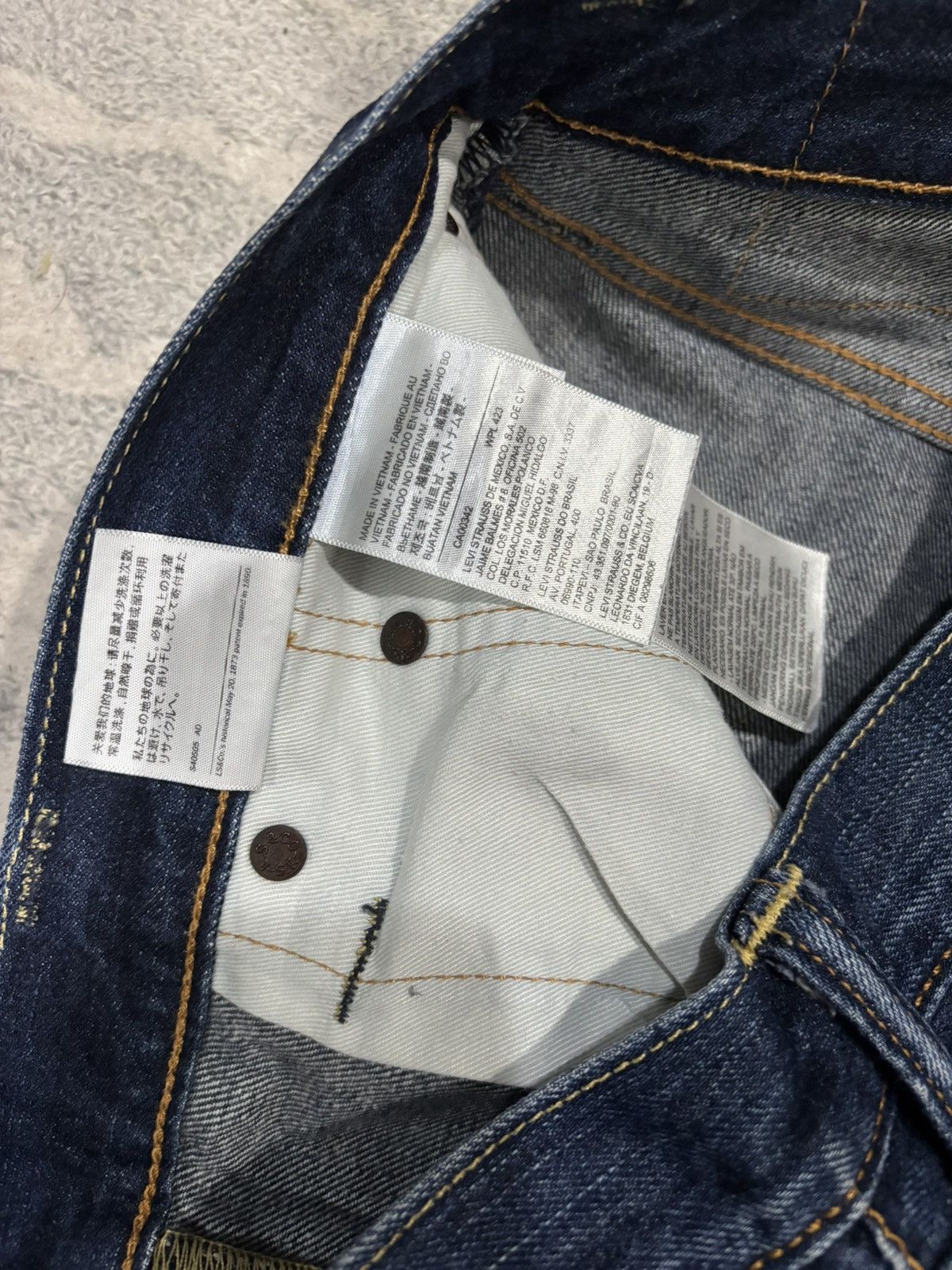 Levi's × Undercover Vintage Levis 502 Blue Faded Distressed Denim Jean Size US 33 - 12 Thumbnail