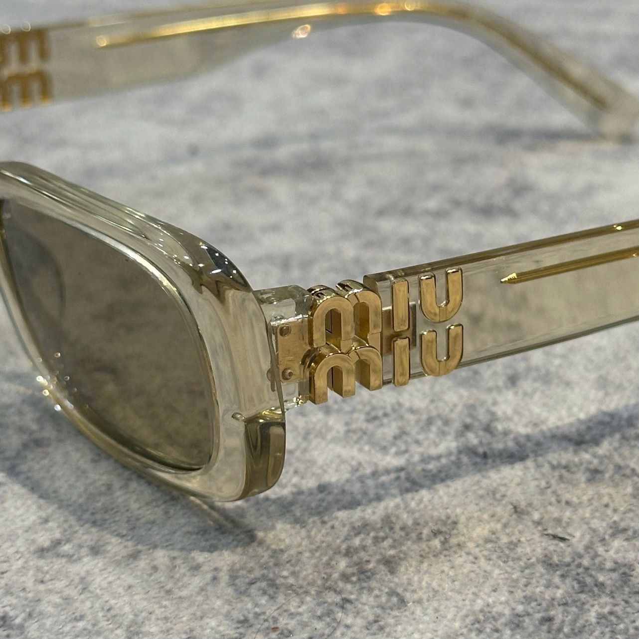 Miu Miu MIU MIU 0MU 08ZS 11T40F Size ONE SIZE - 2 Thumbnail