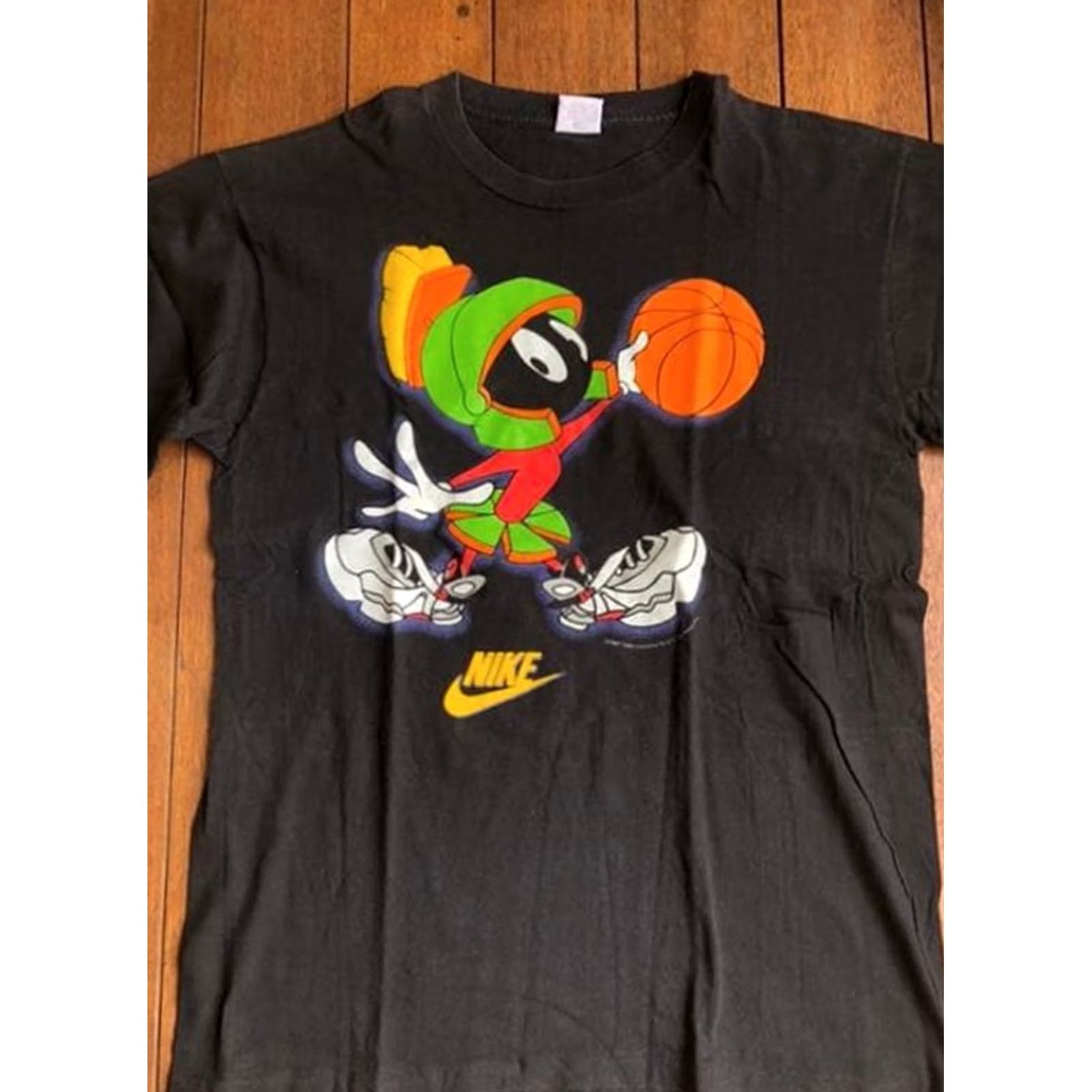 Nike VINTAGE 90s Nike AIR Jordan Looney Tunes T-Shirt Marvin the Martian Size L Mens Used Black Cotton Knit Size US L / EU 52-54 / 3 - 4 Thumbnail