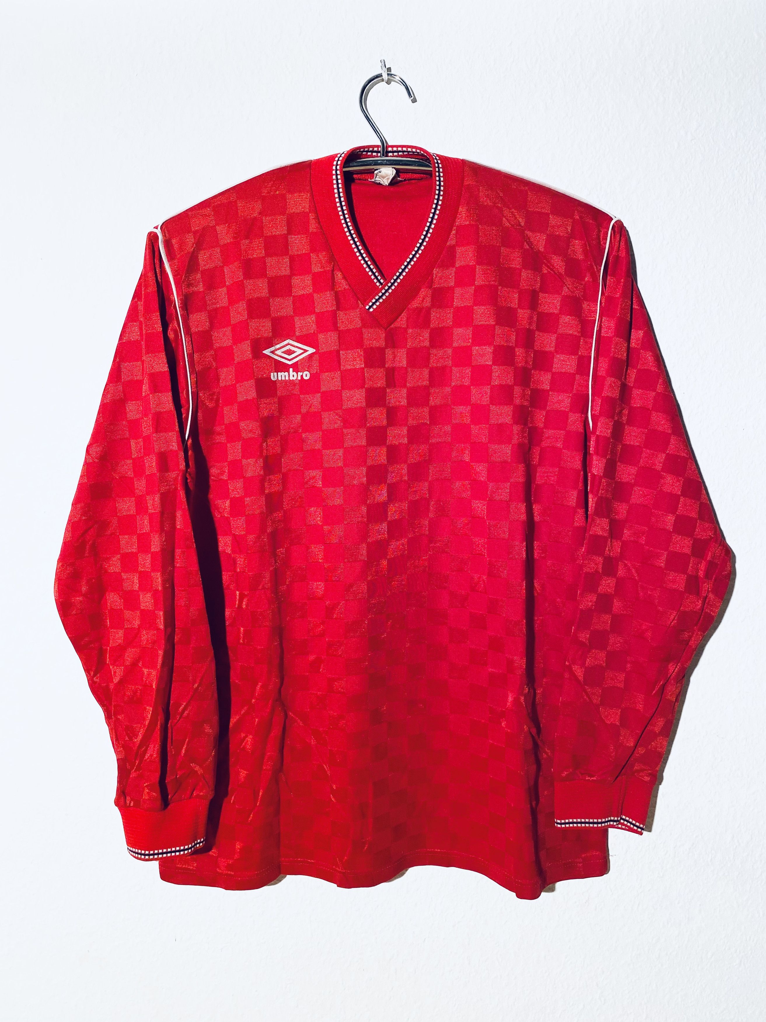 Umbro 90s Red Template Football Shirt Jersey