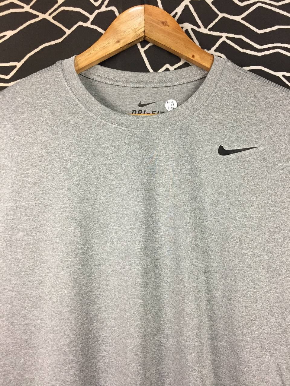 Nike Nike Dri-FIT Swoosh Logo Long Sleeve Activewear Tee Size M Size US M / EU 48-50 / 2 - 3 Thumbnail