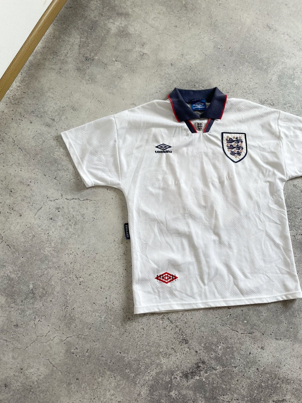 Umbro Vintage Umbro England 1993-1995 Home Soccer Player 10# Platt Size US M / EU 48-50 / 2 - 2 Thumbnail