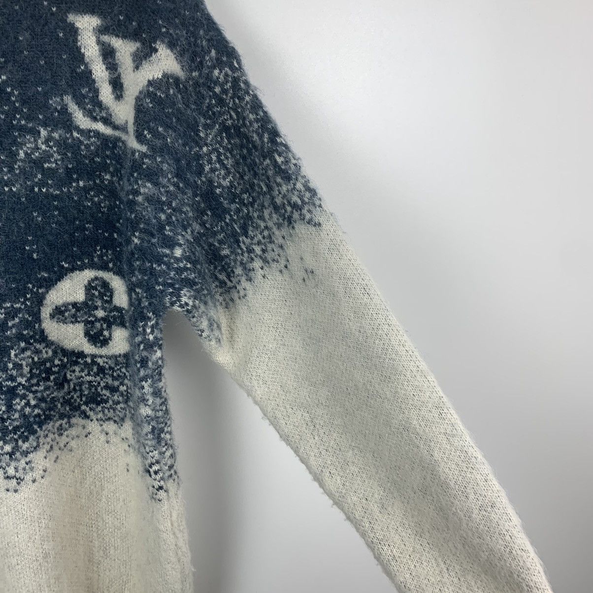 Louis Vuitton Louis Vuitton Wool Sweater Size S Made in Italy Size US S / EU 44-46 / 1 - 9 Thumbnail