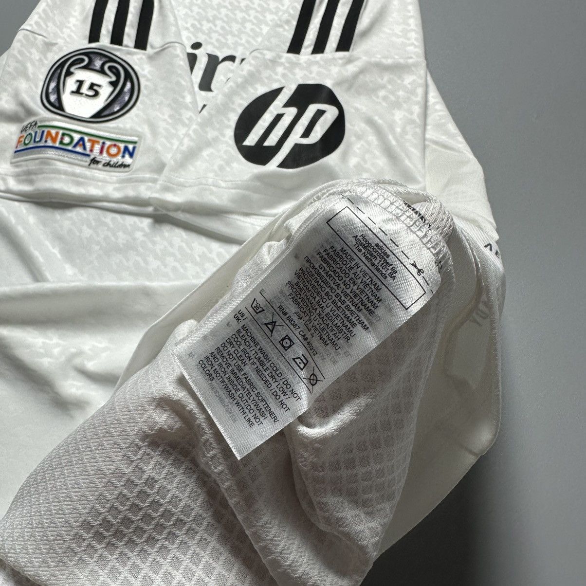 Adidas REAL MADRID ADIDAS 2024/2025 FOOTBALL HOME JERSEY #10 MODRIC Size US L / EU 52-54 / 3 - 11 Thumbnail