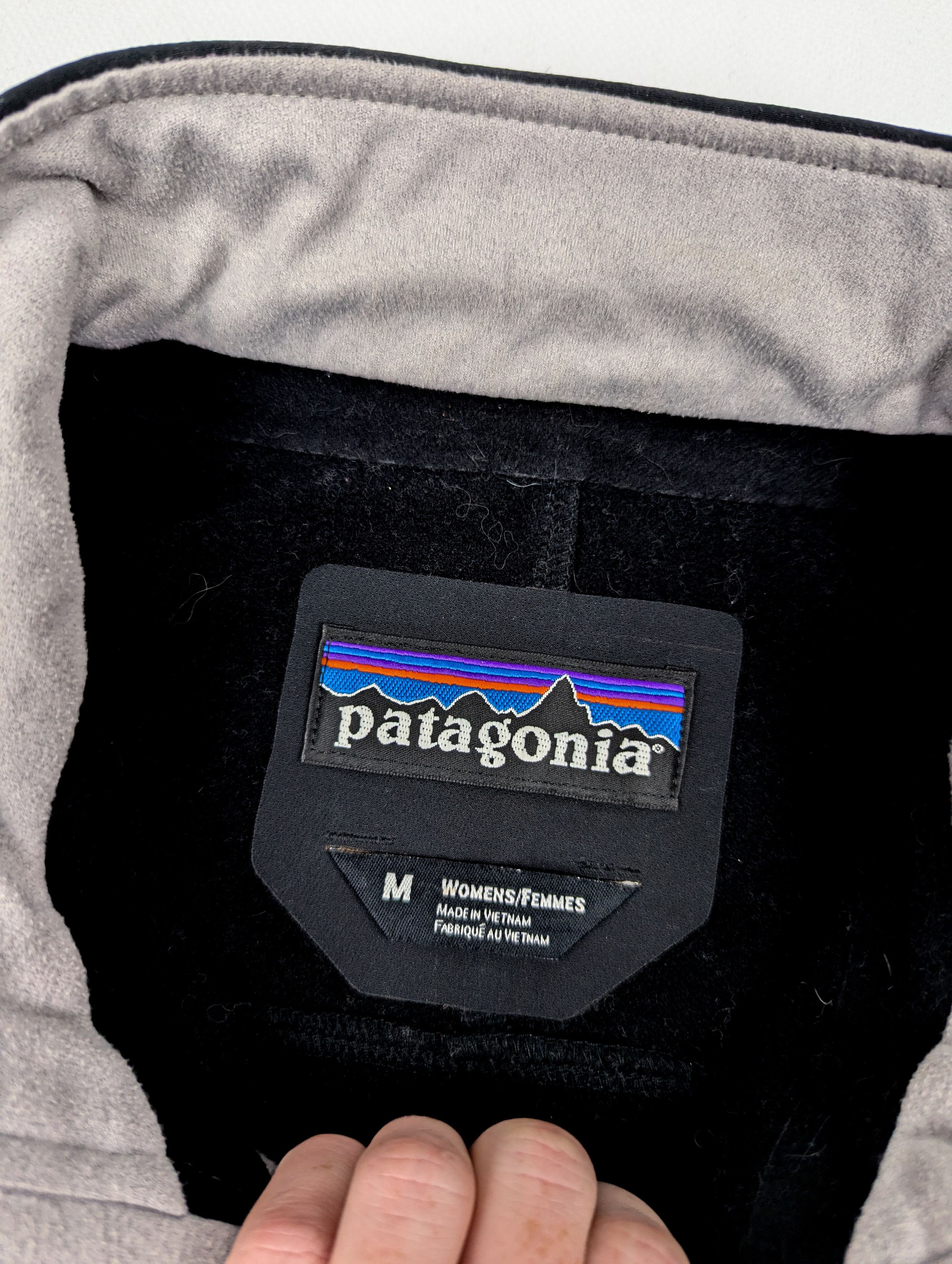 Patagonia Patagonia black jacket with fleece inside M Size M / US 6-8 / IT 42-44 - 3 Thumbnail