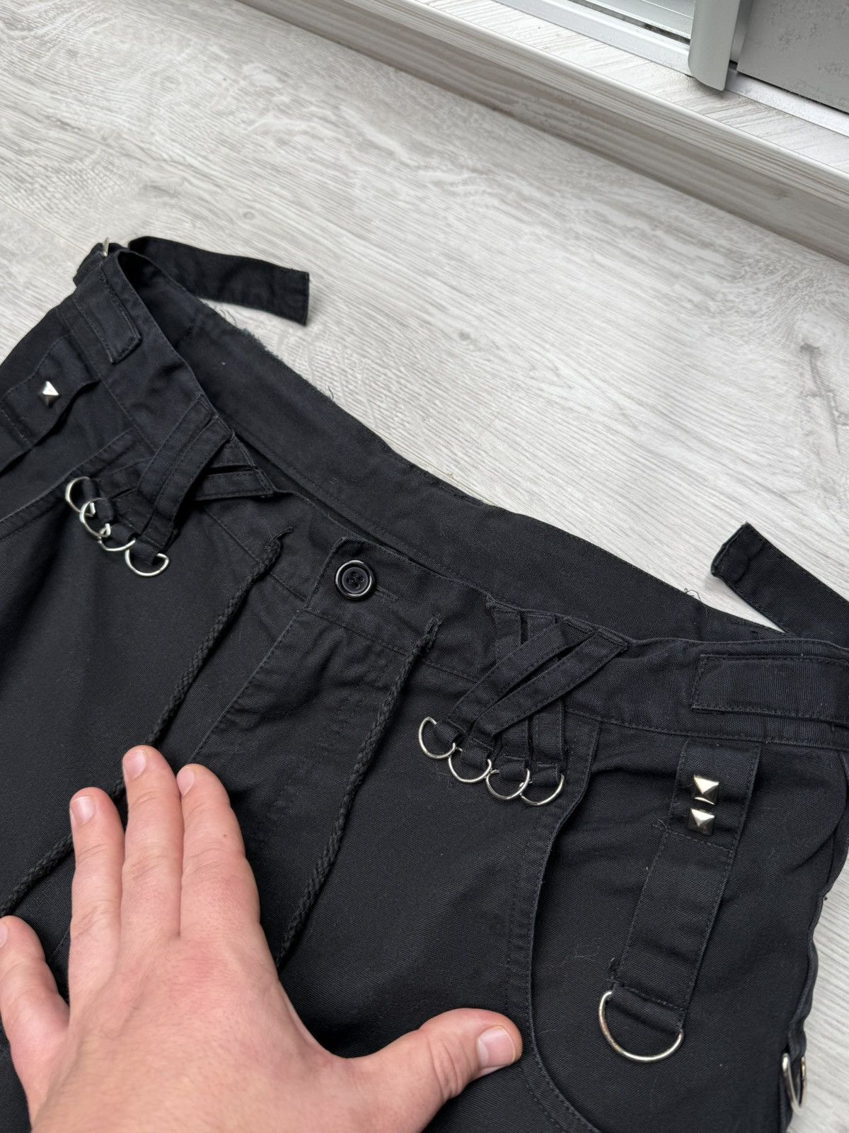 Tripp NYC Zoelibat Gothic Punk Black Shorts D-Ring Skull Buckle Straps Size US 32 / EU 48 - 5 Thumbnail
