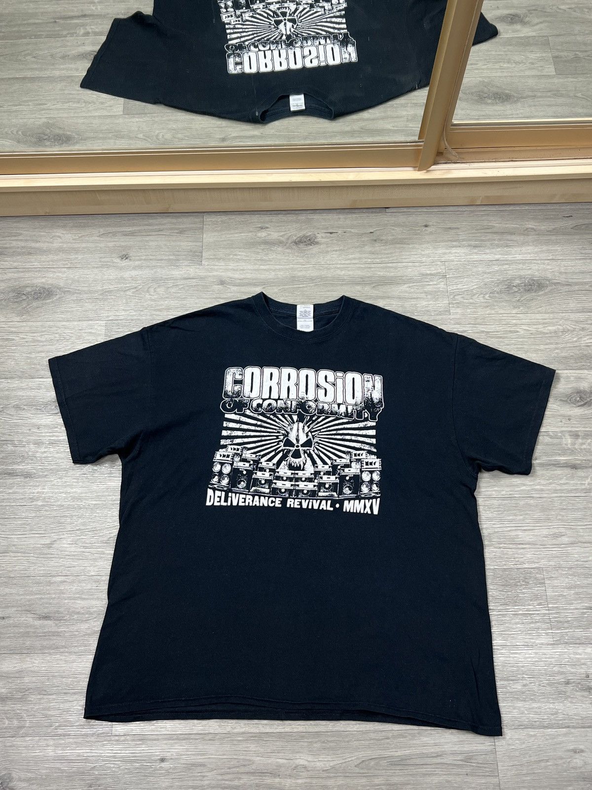 Gildan Vintage Corrosion of Conformity 2015 UK/Europe Tour Band Tee Size US XXL / EU 58 / 5 - 1 Thumbnail