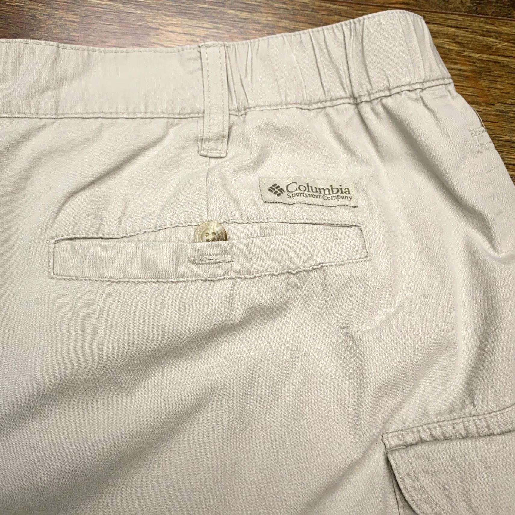 Vintage Columbia Cargo Shorts Mens 44 Beige Hiking Outdoor Casual Shorts Cargo Pocket Regular 100% Cotton Beige Mens Size US 44 / EU 60 - 5 Thumbnail