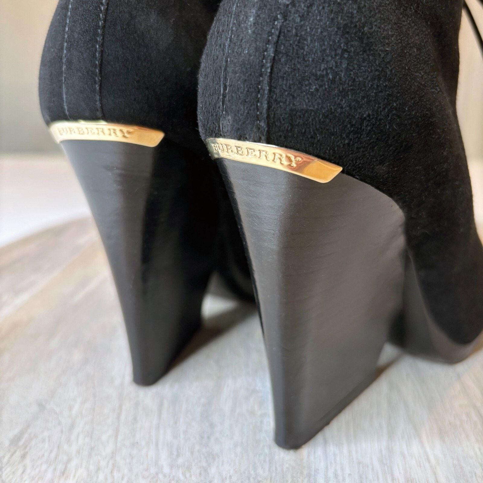 Burberry Authentic Burberry Black Suede Lace Up Booties US Size 5.5 Size US 5.5 / IT 35.5 - 7 Thumbnail