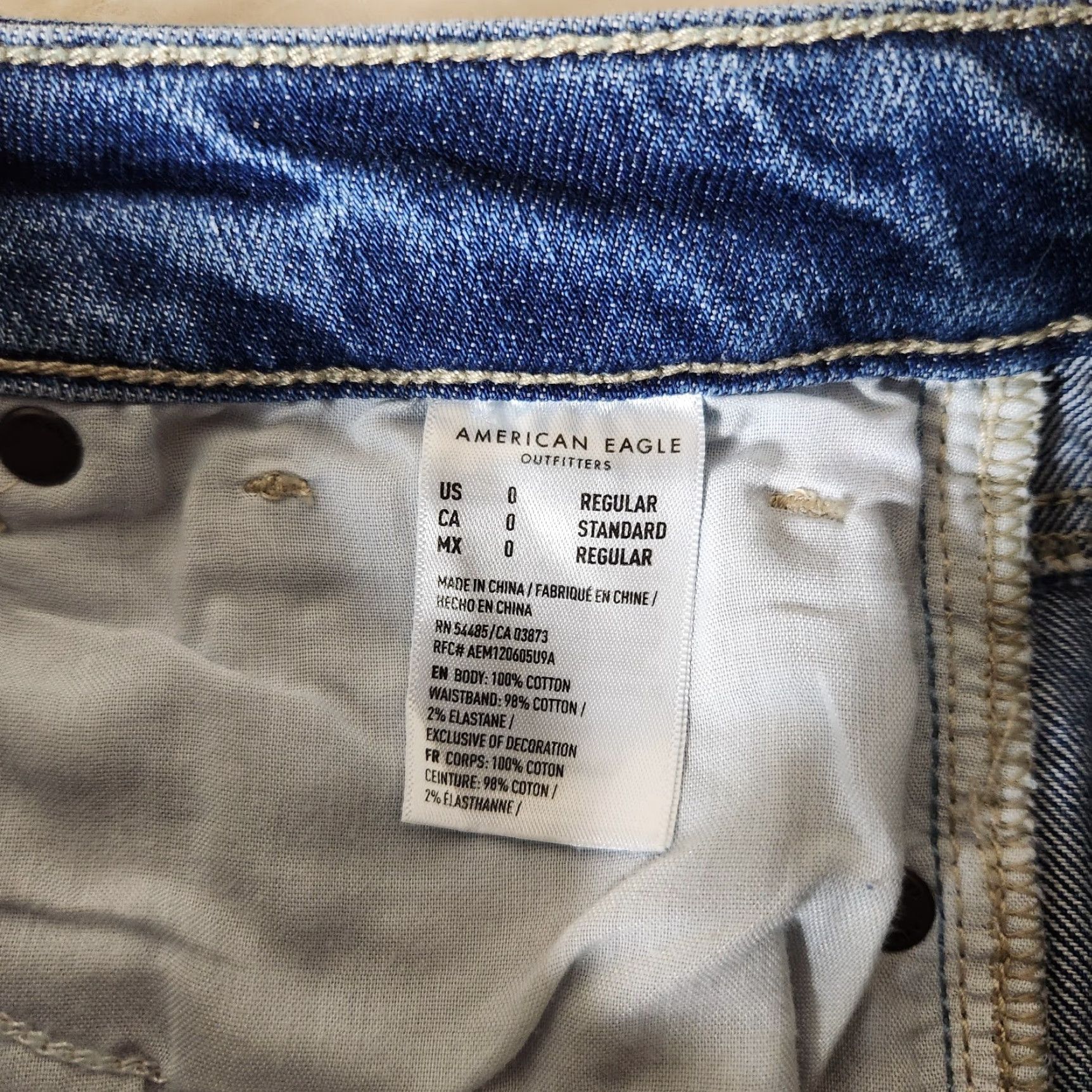 American Eagle Outfitters VINTAGE American Eagle Comfort Stretch Waistband Distressed Destroyed Mom Jeans-Size 0 Size 25" / US 0 / IT 36 - 6 Thumbnail
