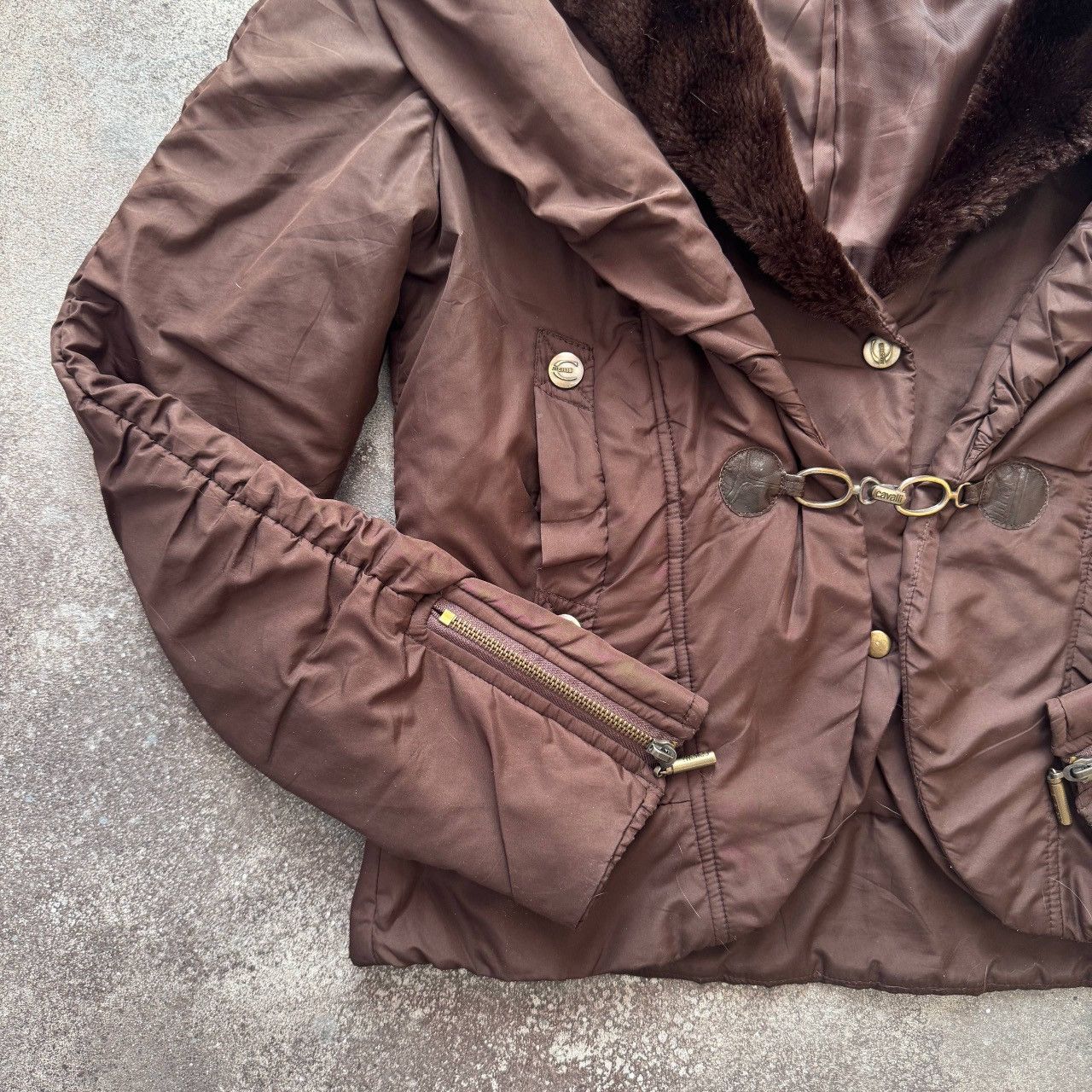 Roberto Cavalli Roberto Cavalli Y2K Vintage Faux Fur Details Brown Jacket Size M / US 6-8 / IT 42-44 - 6 Thumbnail