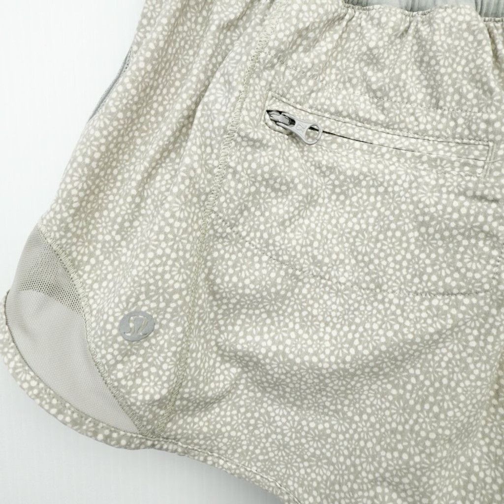Lululemon LULULEMON Hotty Short (Short 2'') Running White Seal Grey 8 Size 30" / US 8 / IT 44 - 8 Thumbnail