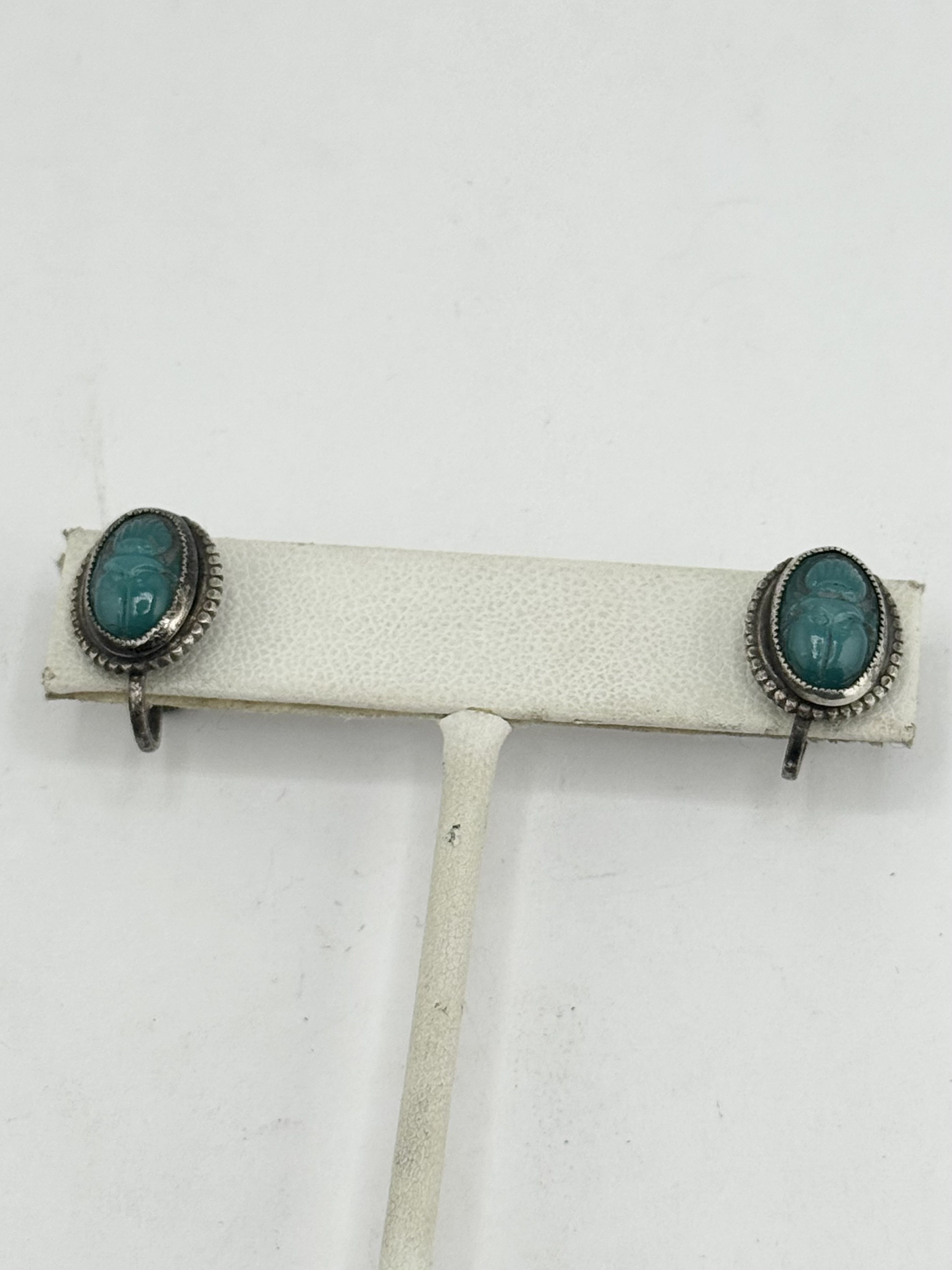Vintage Vintage blue glass scarab screwback earrings Size ONE SIZE - 3 Thumbnail