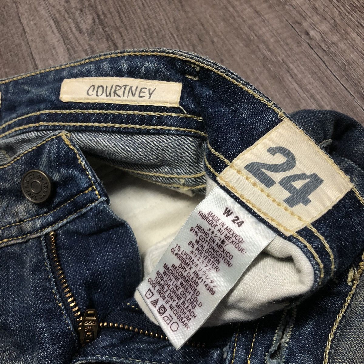 Taverniti × Vintage Distressed Denim Taverniti Jeans Courtney Flare Design Size 27" / US 4 / IT 40 - 24 Thumbnail