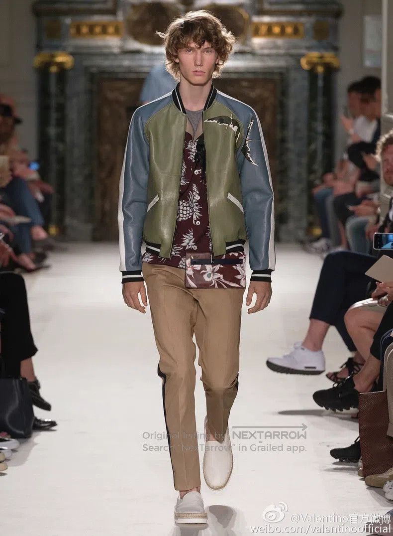 Valentino Valentino leather Size US M / EU 48-50 / 2 - 9 Thumbnail